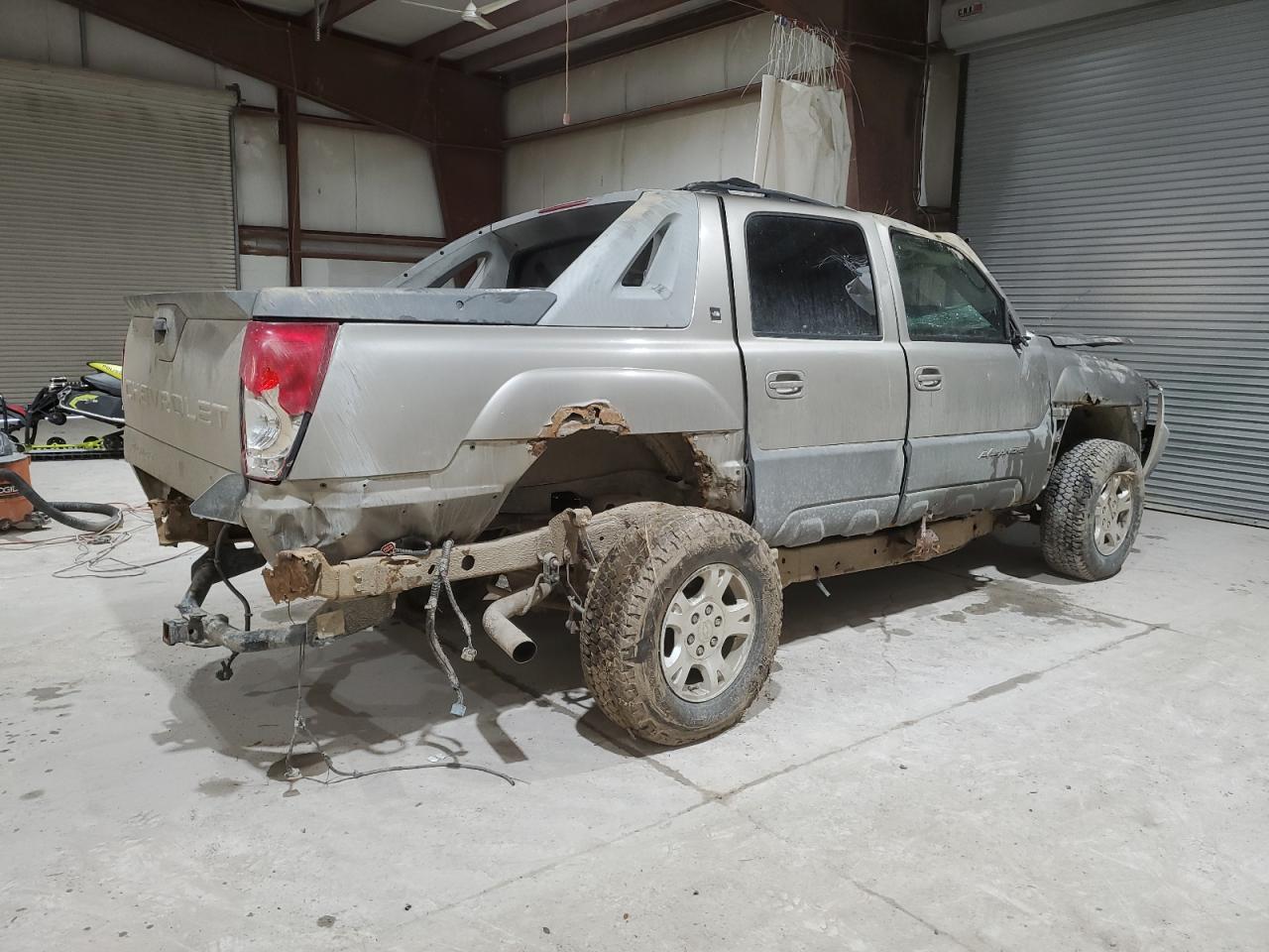 Photo 2 VIN: 3GNEK13T92G213529 - CHEVROLET AVALANCHE 