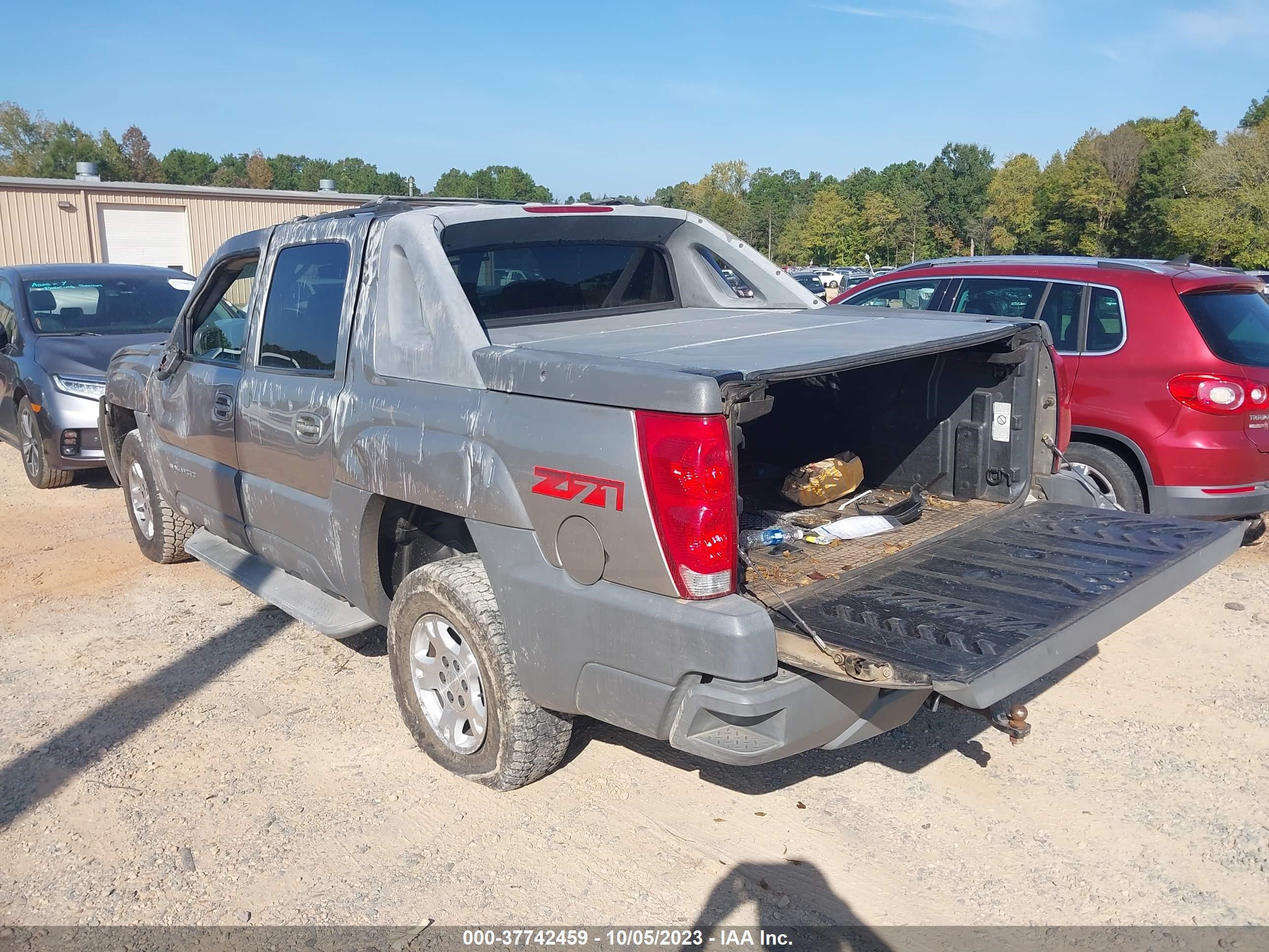 Photo 2 VIN: 3GNEK13T92G345755 - CHEVROLET AVALANCHE 