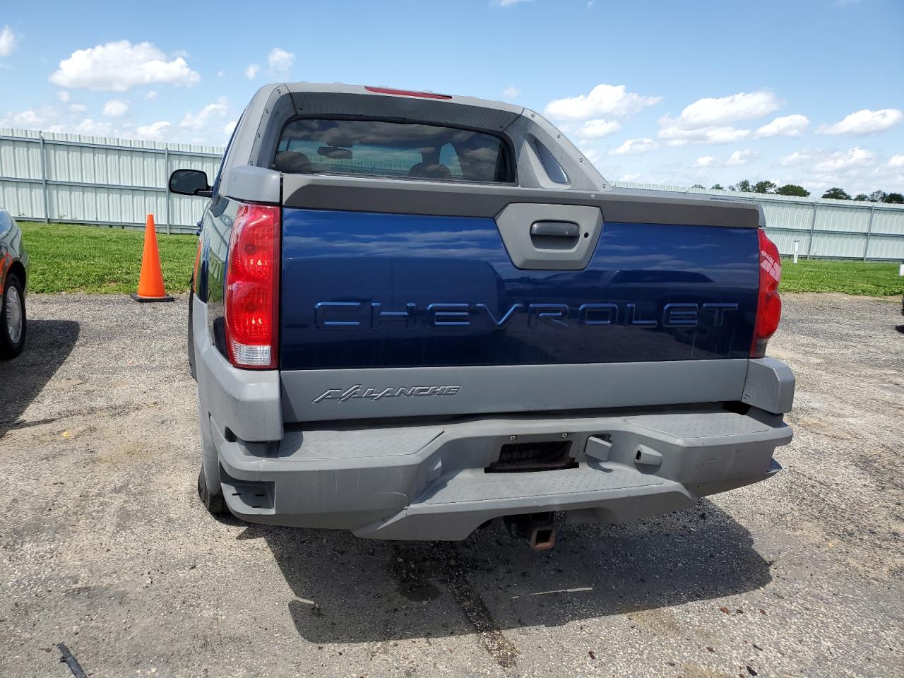 Photo 5 VIN: 3GNEK13TX2G100981 - CHEVROLET AVALANCHE 