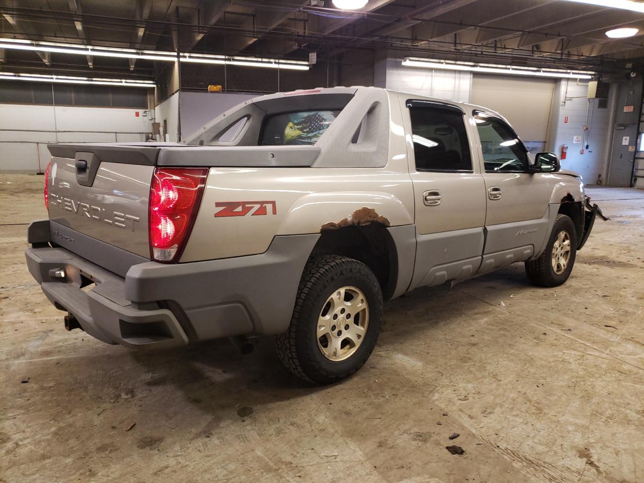 Photo 2 VIN: 3GNEK13TX2G132541 - CHEVROLET AVALANCHE 