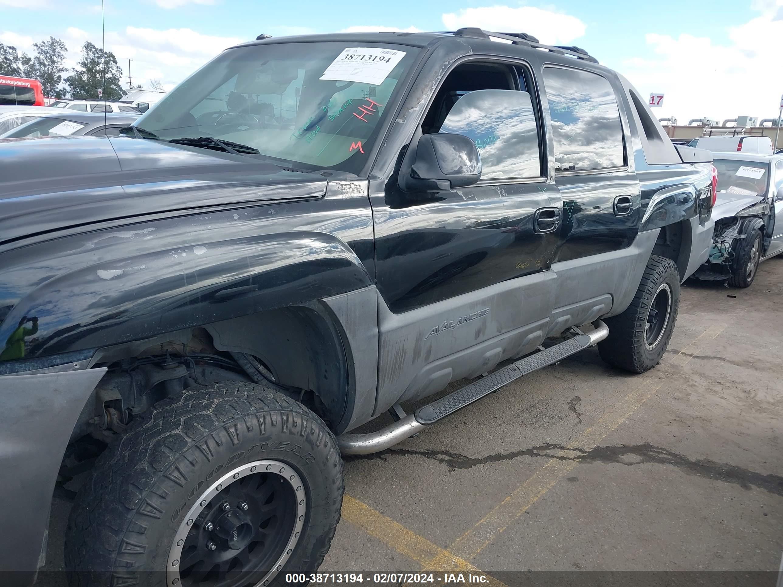 Photo 5 VIN: 3GNEK13TX3G182129 - CHEVROLET AVALANCHE 