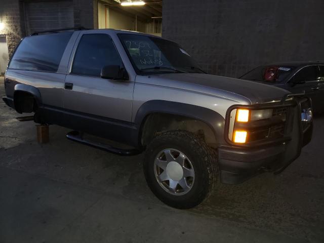 Photo 3 VIN: 3GNEK18R1XG148034 - CHEVROLET TAHOE 