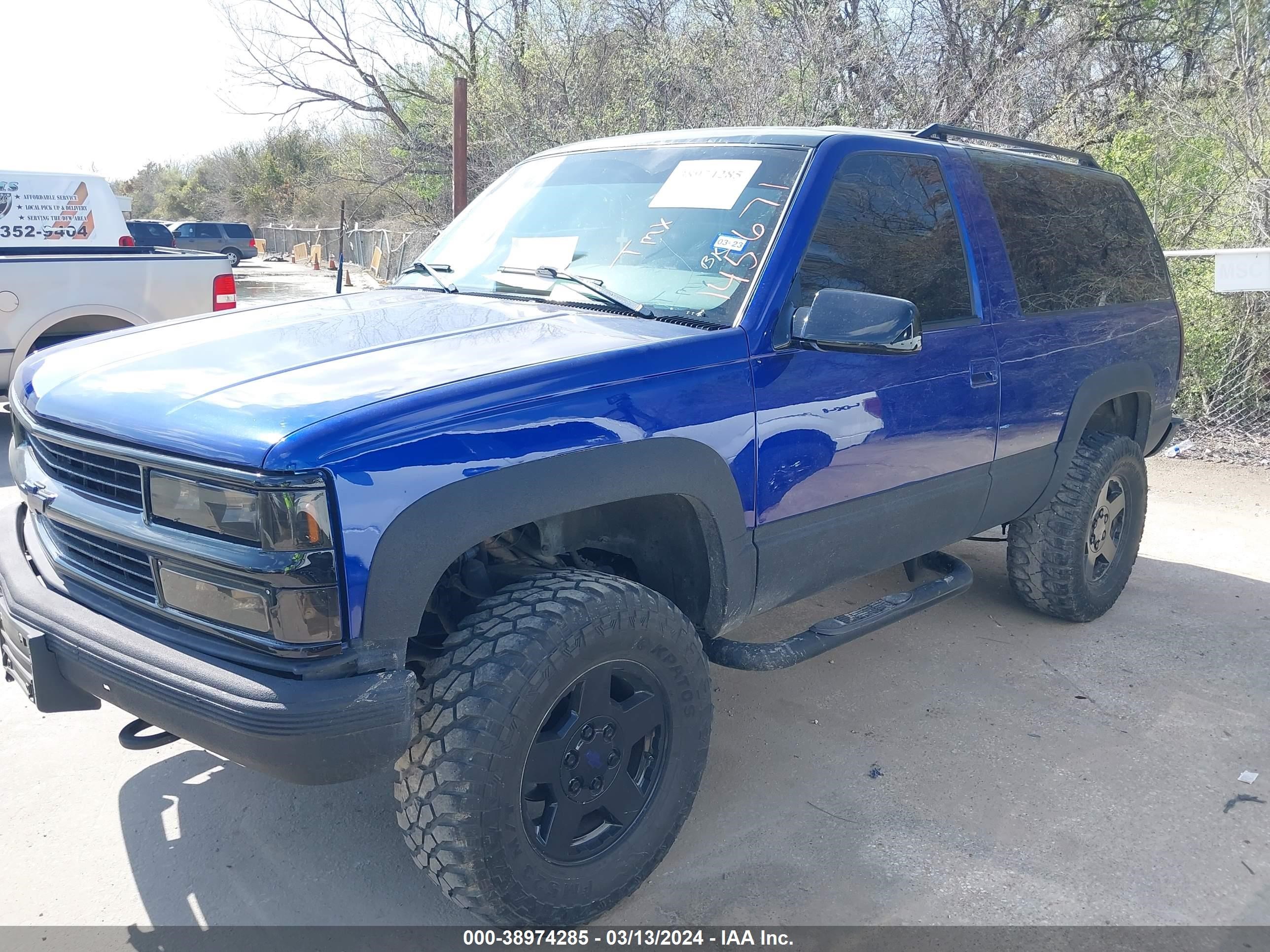 Photo 1 VIN: 3GNEK18R2TG145671 - CHEVROLET TAHOE 