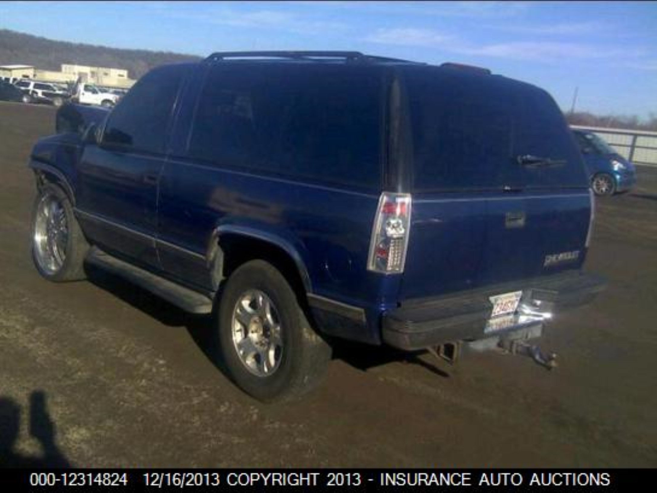 Photo 2 VIN: 3GNEK18R7TG159968 - CHEVROLET TAHOE 