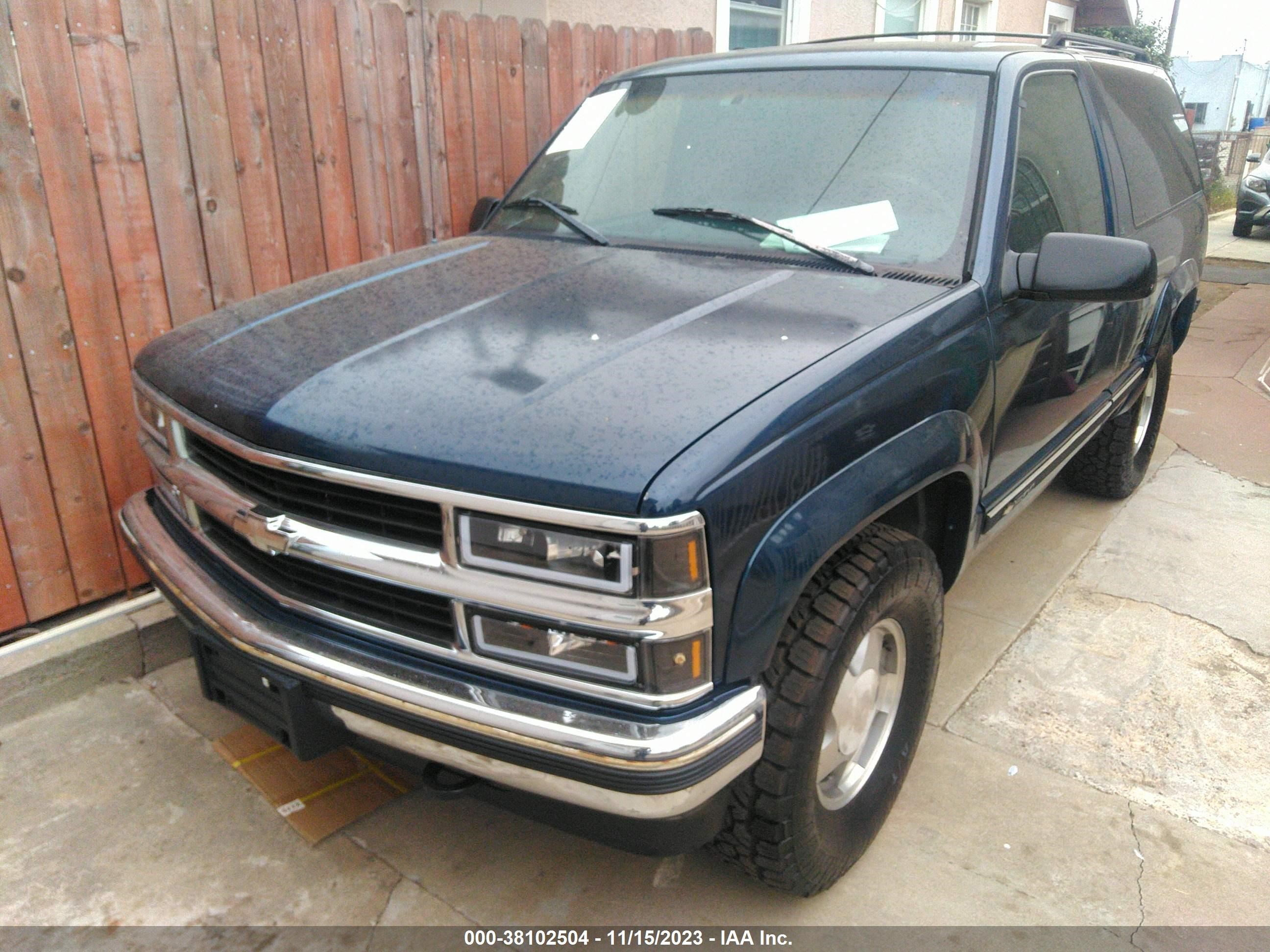 Photo 1 VIN: 3GNEK18R8TG106745 - CHEVROLET TAHOE 