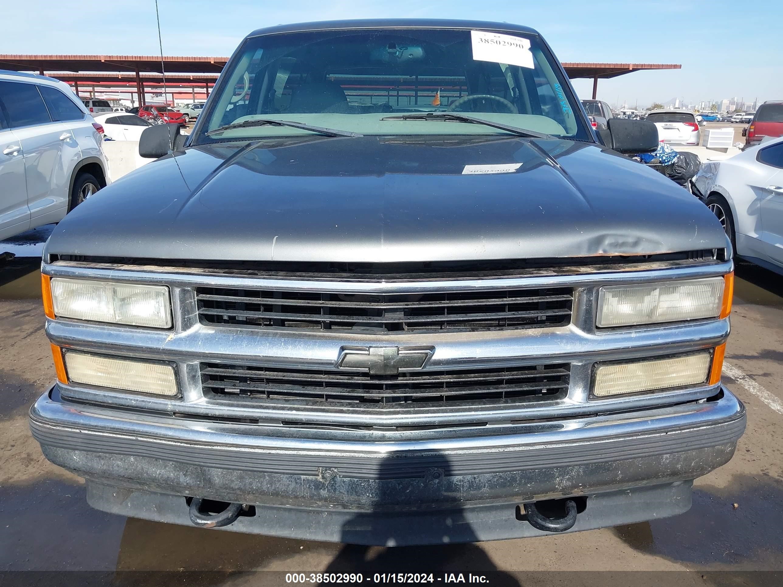 Photo 11 VIN: 3GNEK18R8XG231752 - CHEVROLET TAHOE 