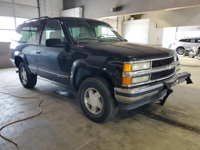 Photo 3 VIN: 3GNEK18RXVG195303 - CHEVROLET TAHOE 