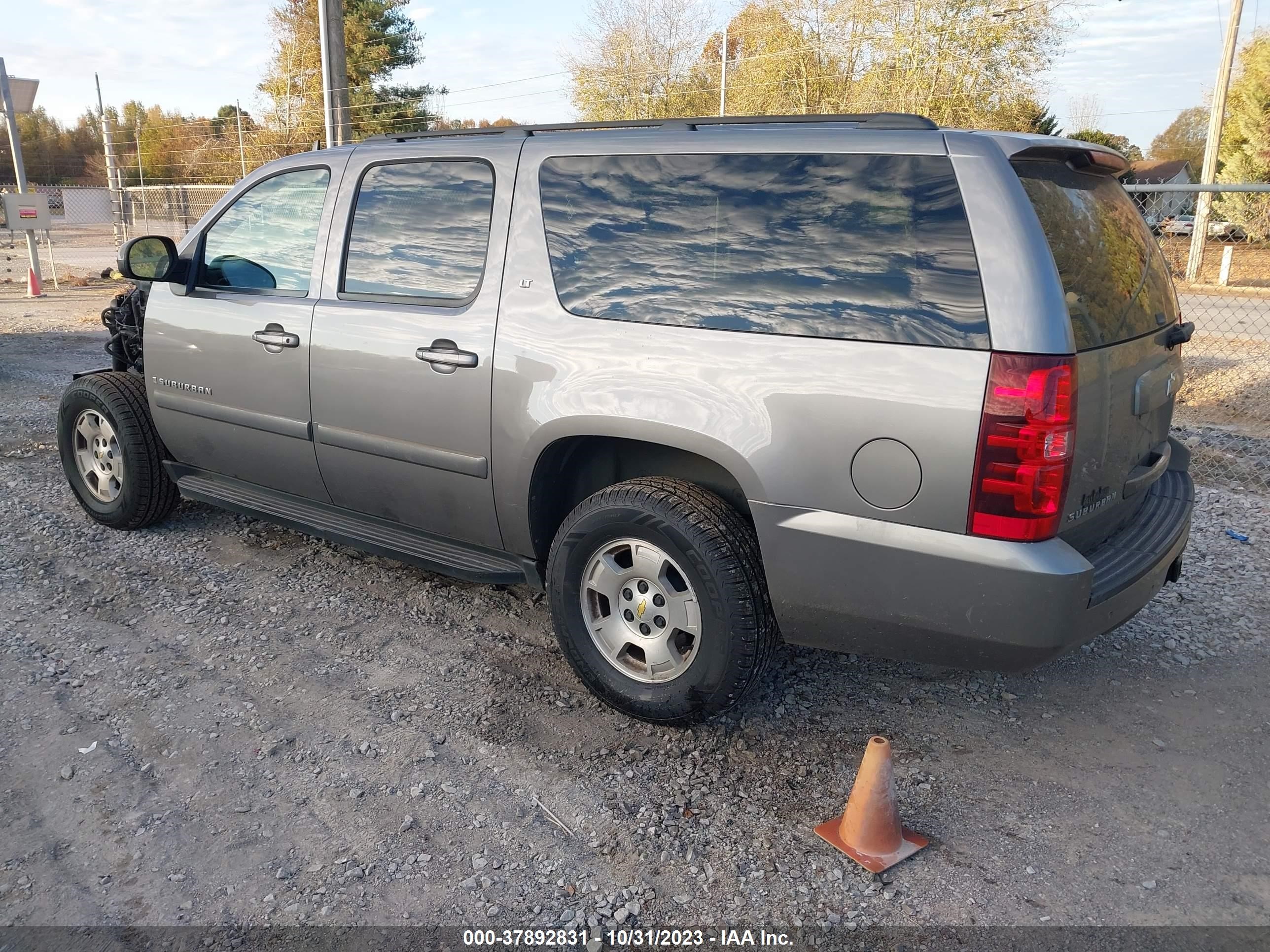 Photo 2 VIN: 3GNFC16008G289071 - CHEVROLET SUBURBAN 