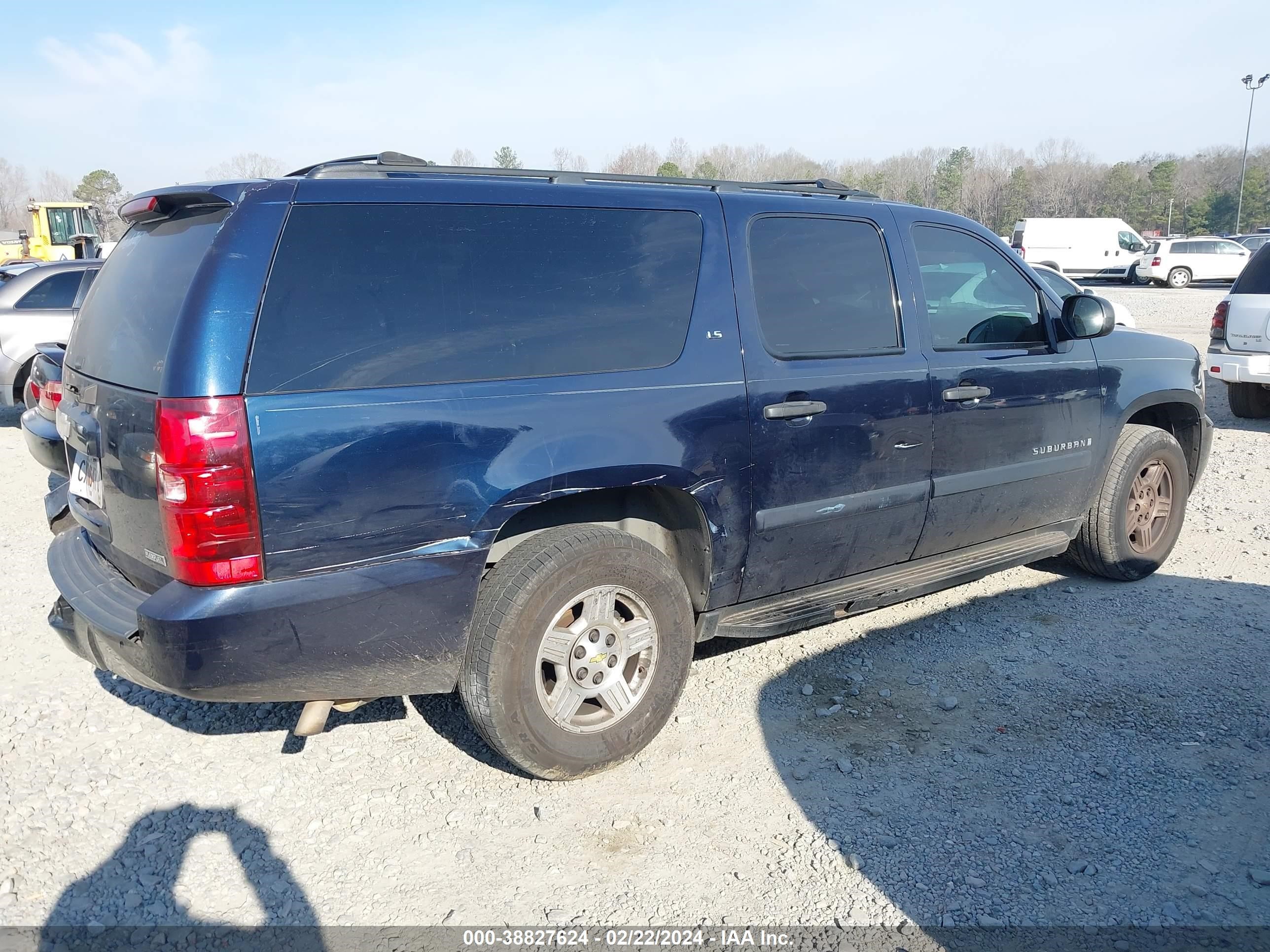 Photo 3 VIN: 3GNFC16068G147324 - CHEVROLET EXPRESS 