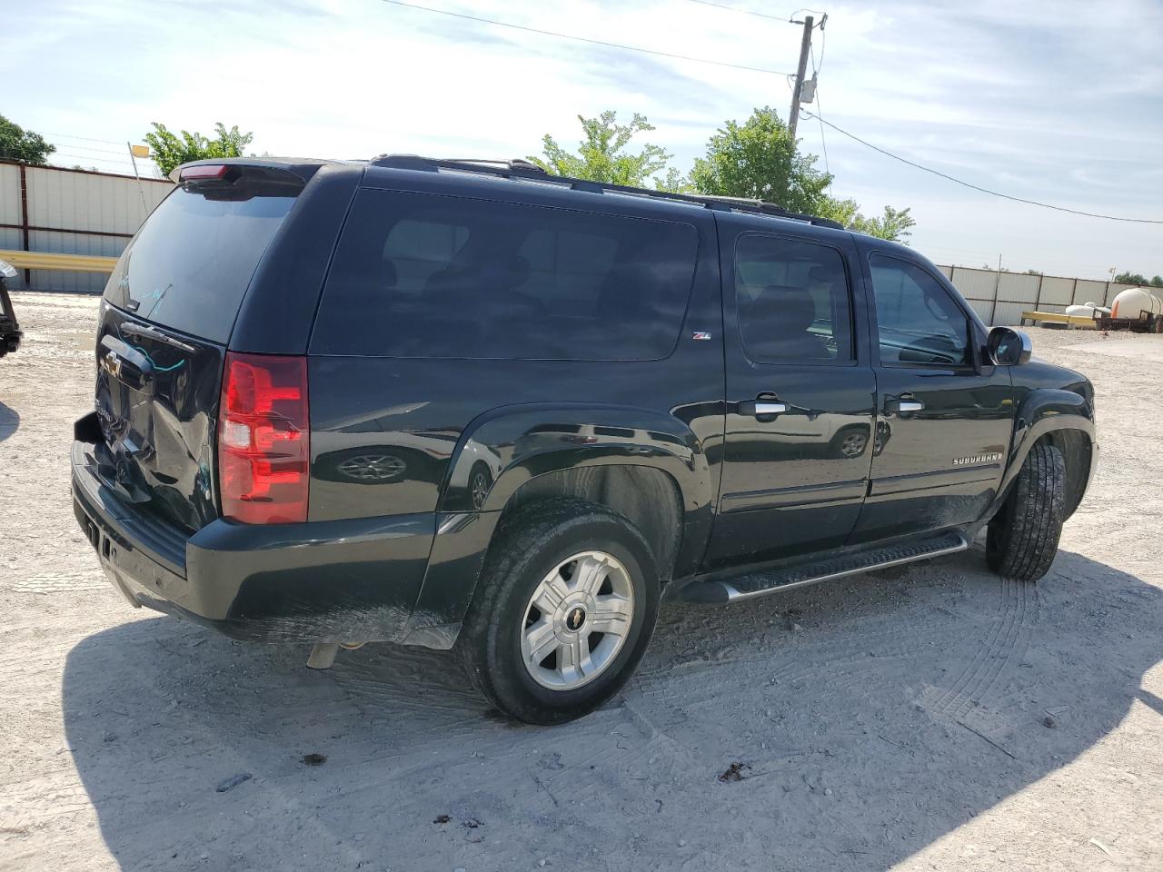 Photo 2 VIN: 3GNFC16088G184312 - CHEVROLET SUBURBAN 