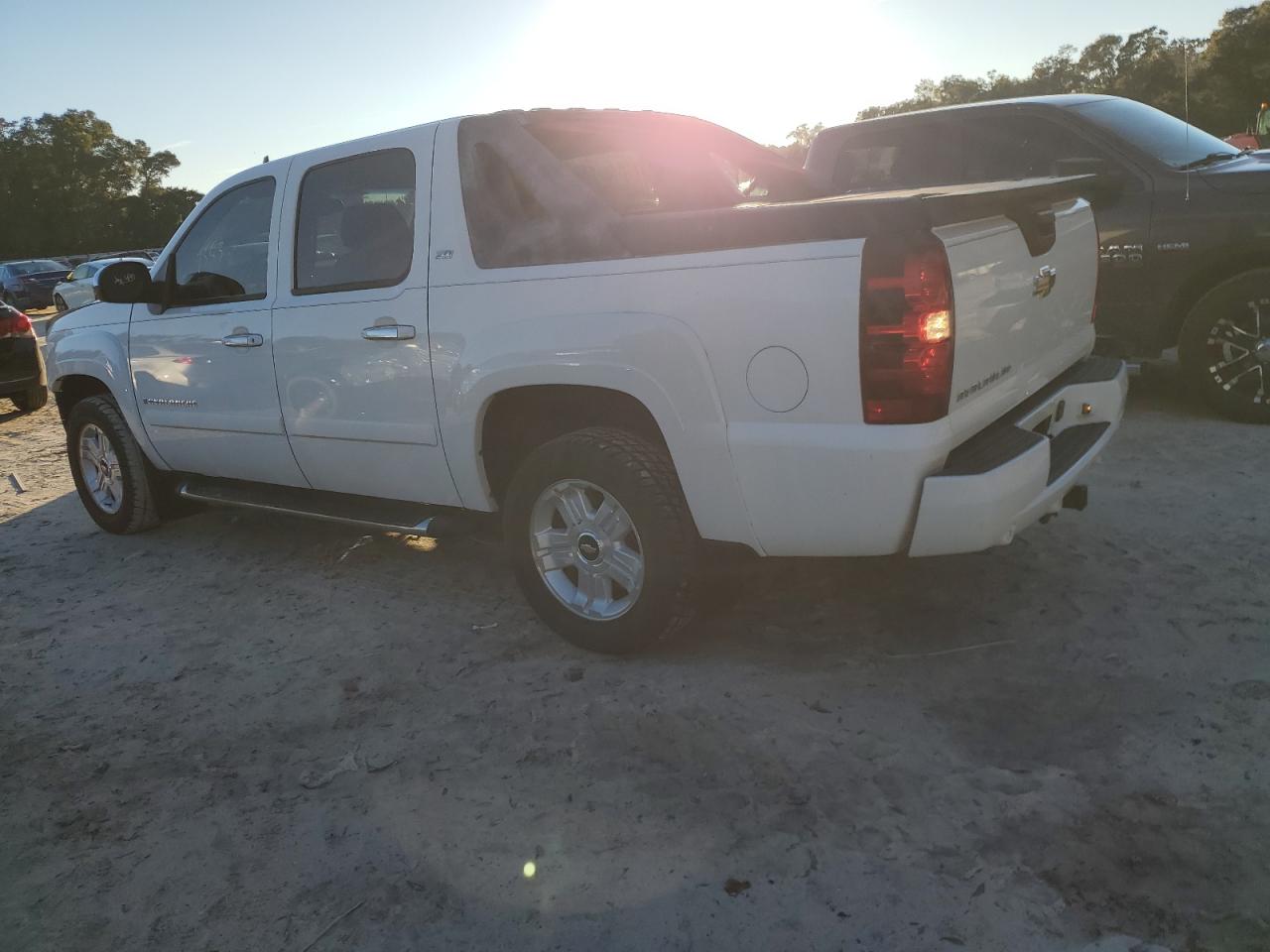 Photo 1 VIN: 3GNFK12307G315105 - CHEVROLET AVALANCHE 