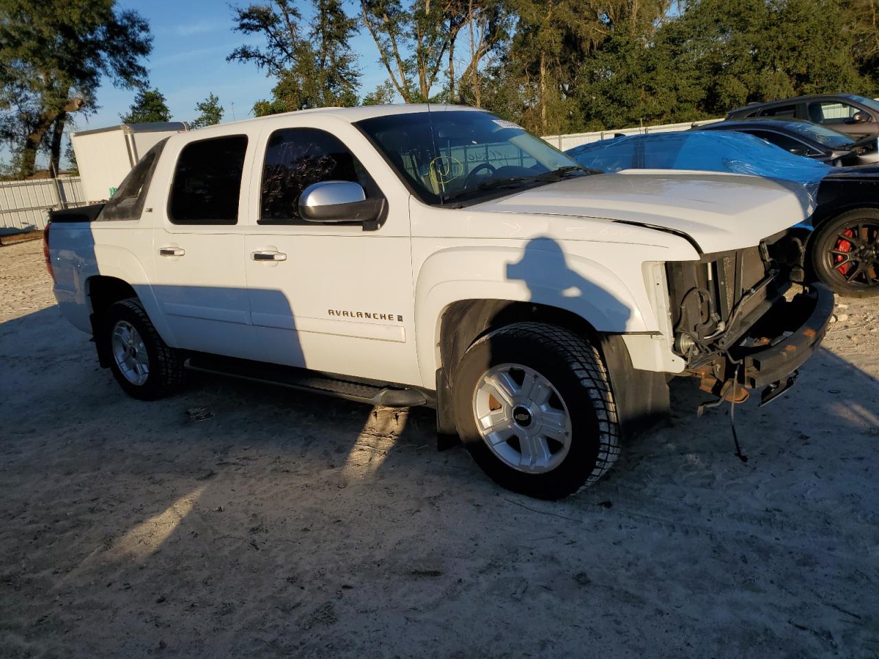 Photo 3 VIN: 3GNFK12307G315105 - CHEVROLET AVALANCHE 