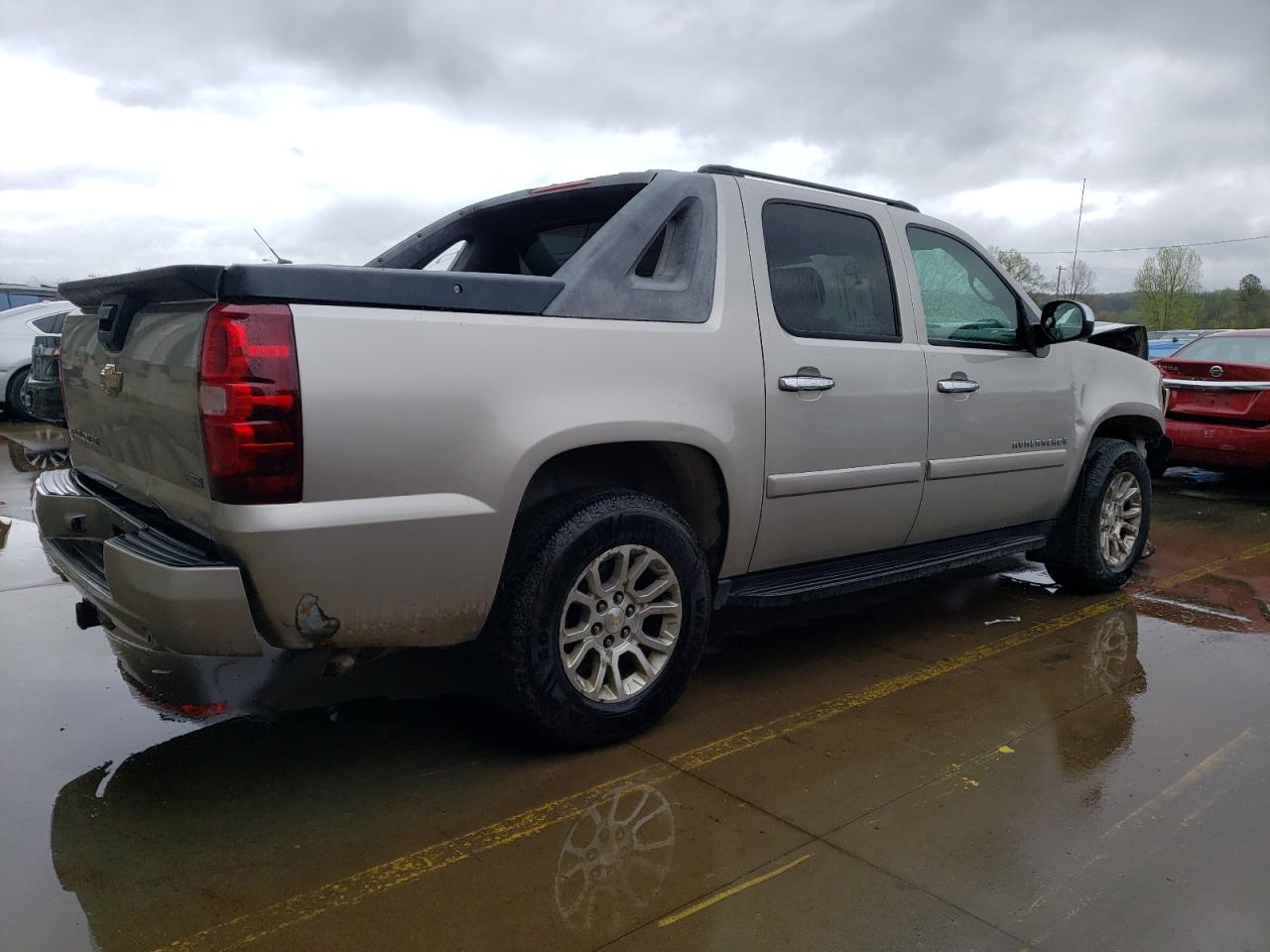 Photo 2 VIN: 3GNFK12318G255434 - CHEVROLET AVALANCHE 