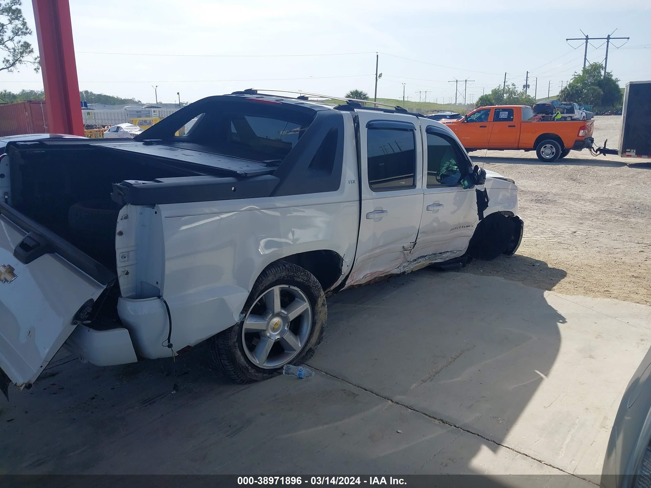 Photo 5 VIN: 3GNFK12337G243414 - CHEVROLET AVALANCHE 