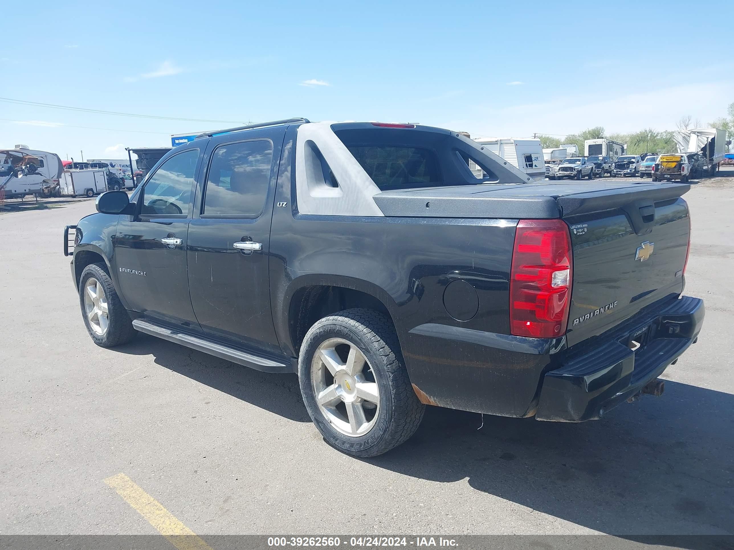 Photo 2 VIN: 3GNFK12348G142030 - CHEVROLET AVALANCHE 