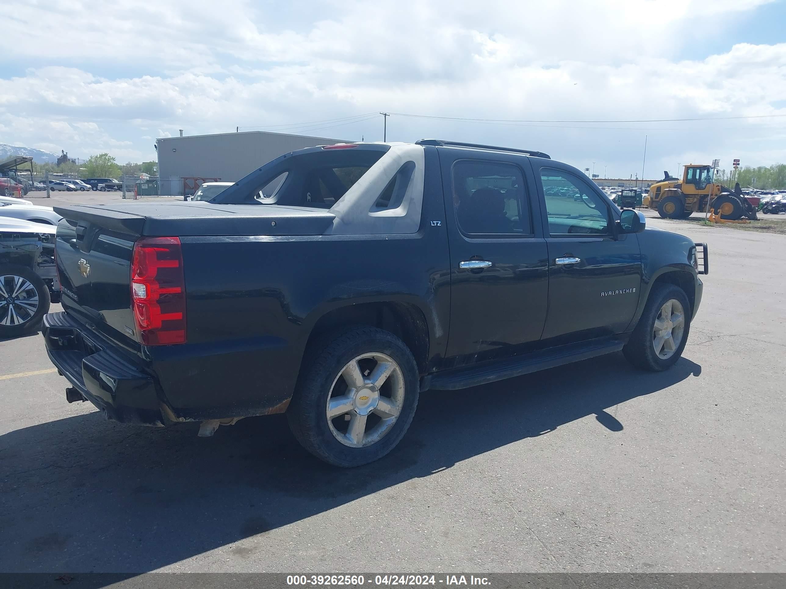 Photo 3 VIN: 3GNFK12348G142030 - CHEVROLET AVALANCHE 