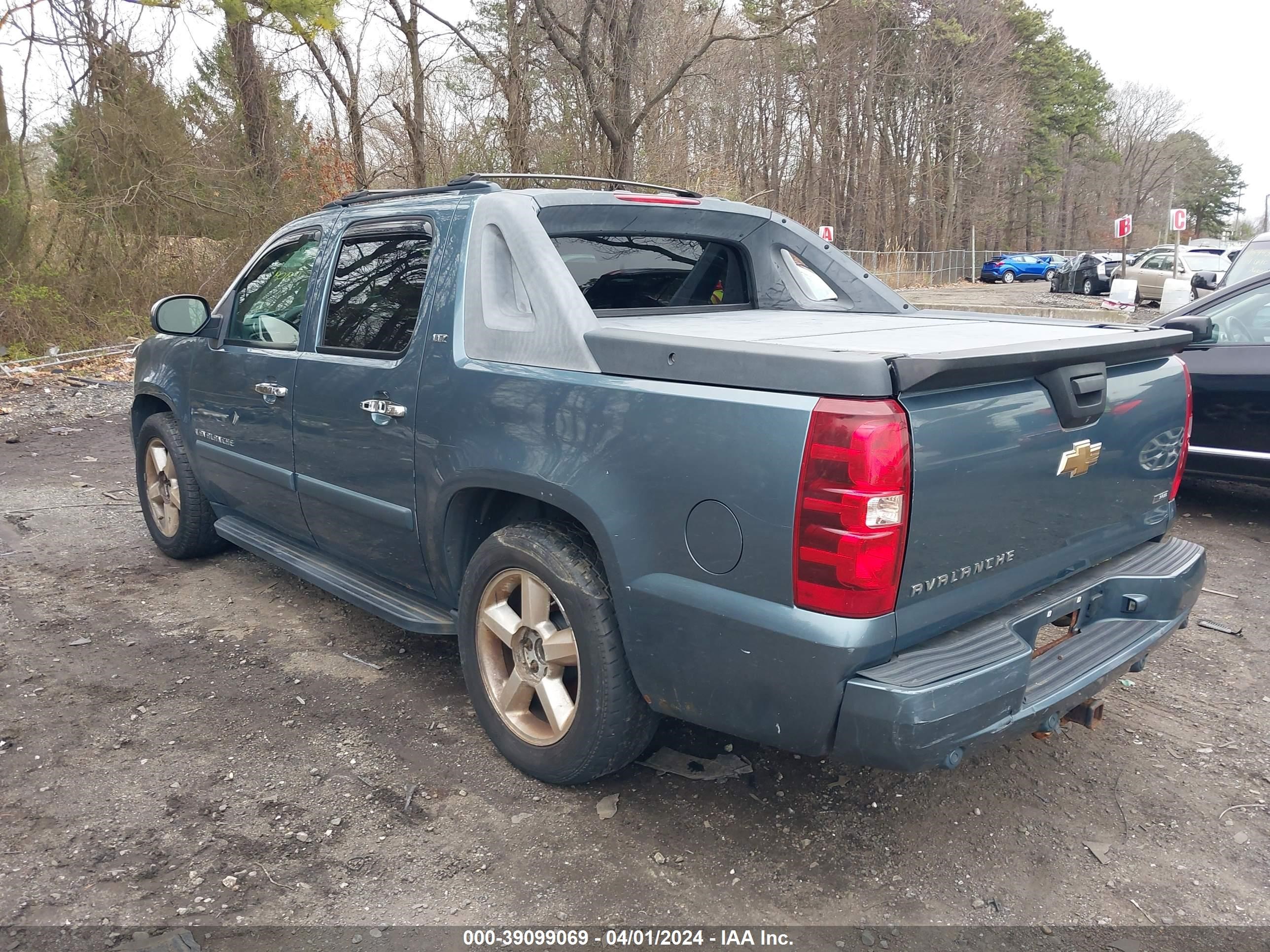 Photo 2 VIN: 3GNFK12348G168207 - CHEVROLET AVALANCHE 