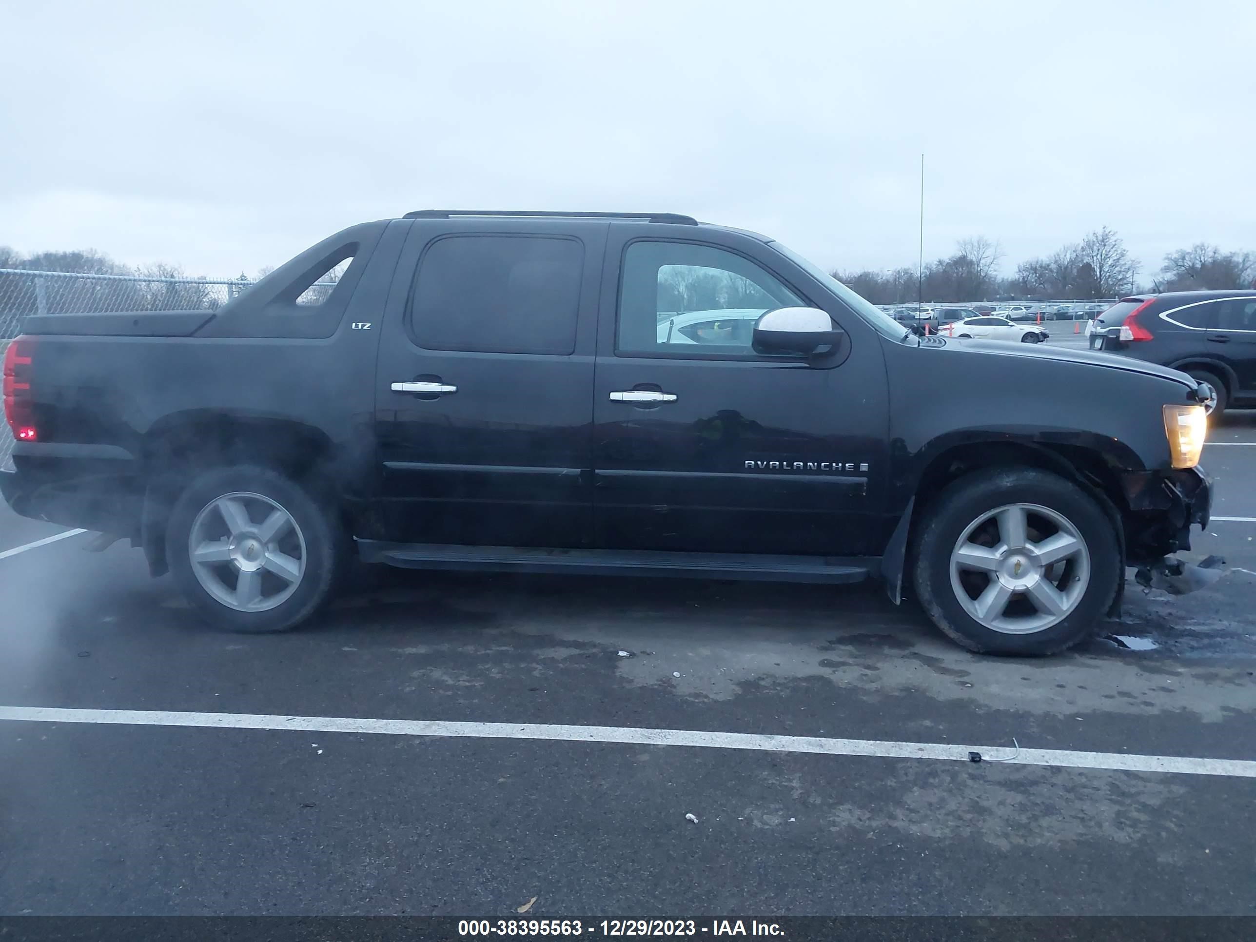 Photo 13 VIN: 3GNFK12348G181765 - CHEVROLET AVALANCHE 