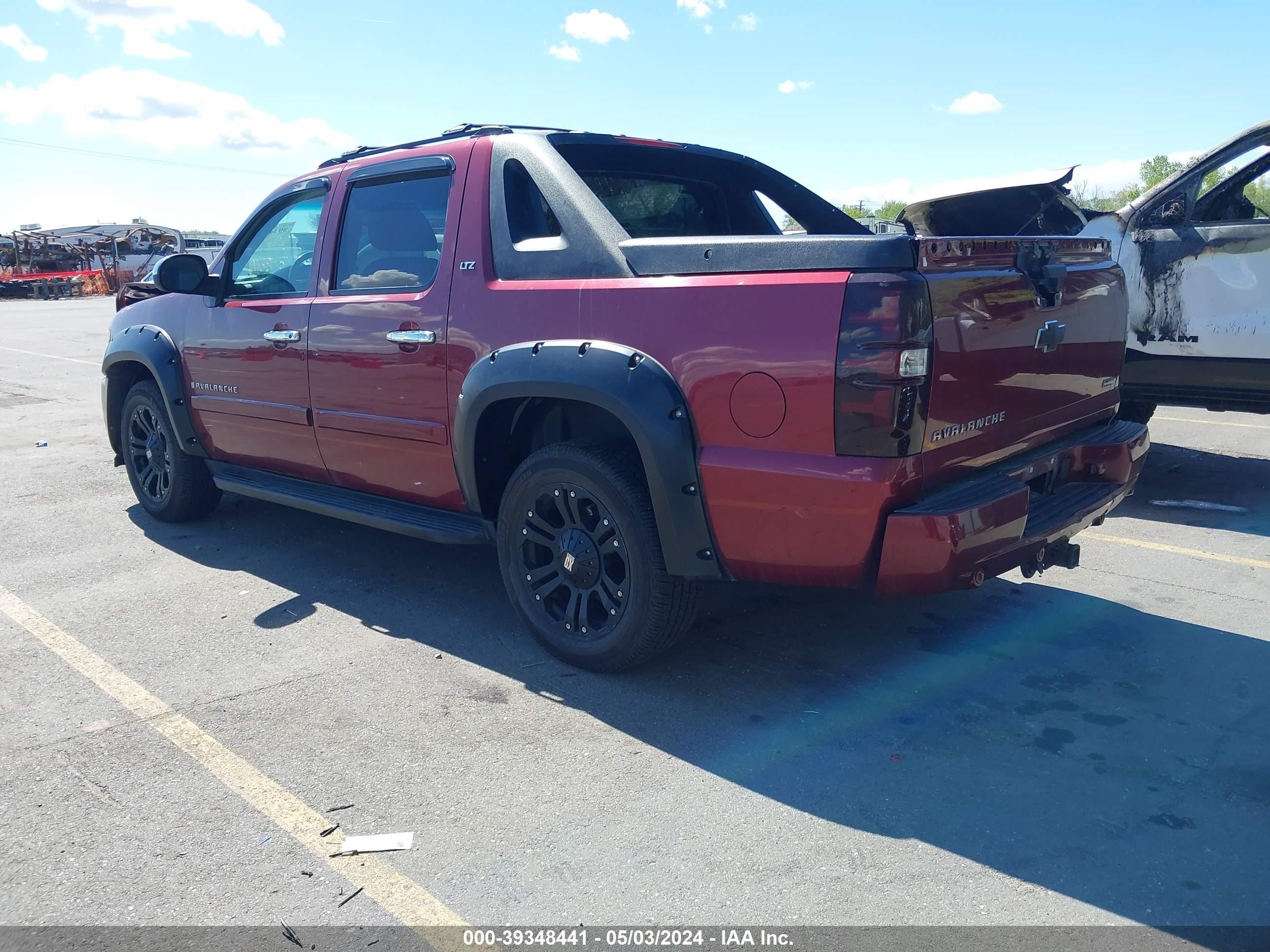 Photo 2 VIN: 3GNFK12348G261616 - CHEVROLET AVALANCHE 