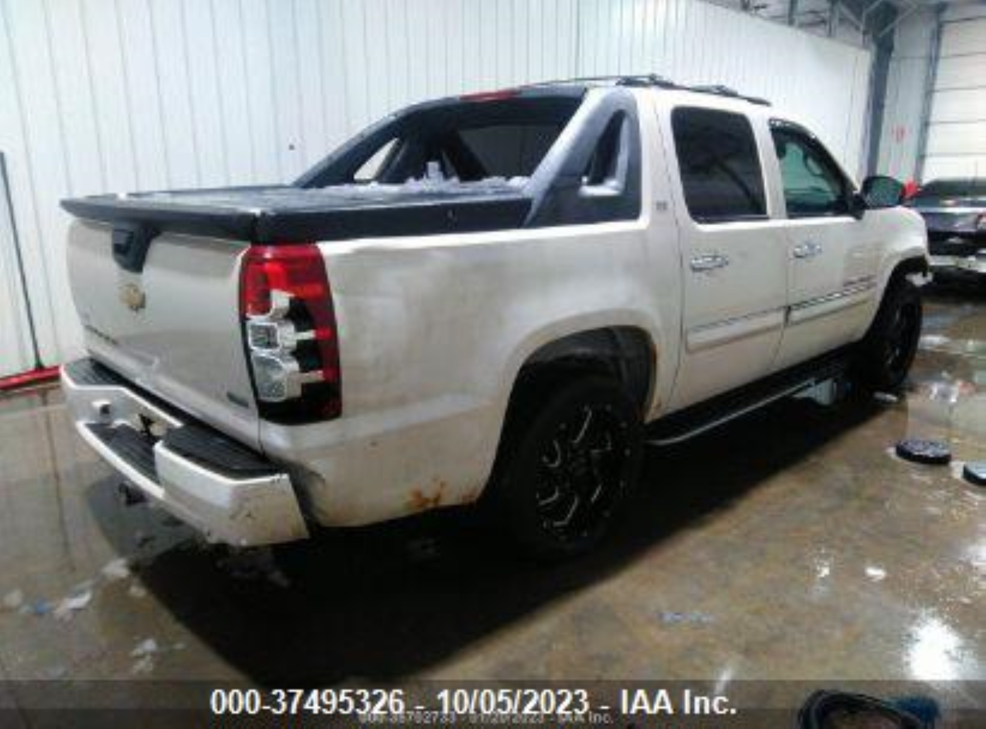 Photo 3 VIN: 3GNFK12348G291604 - CHEVROLET AVALANCHE 