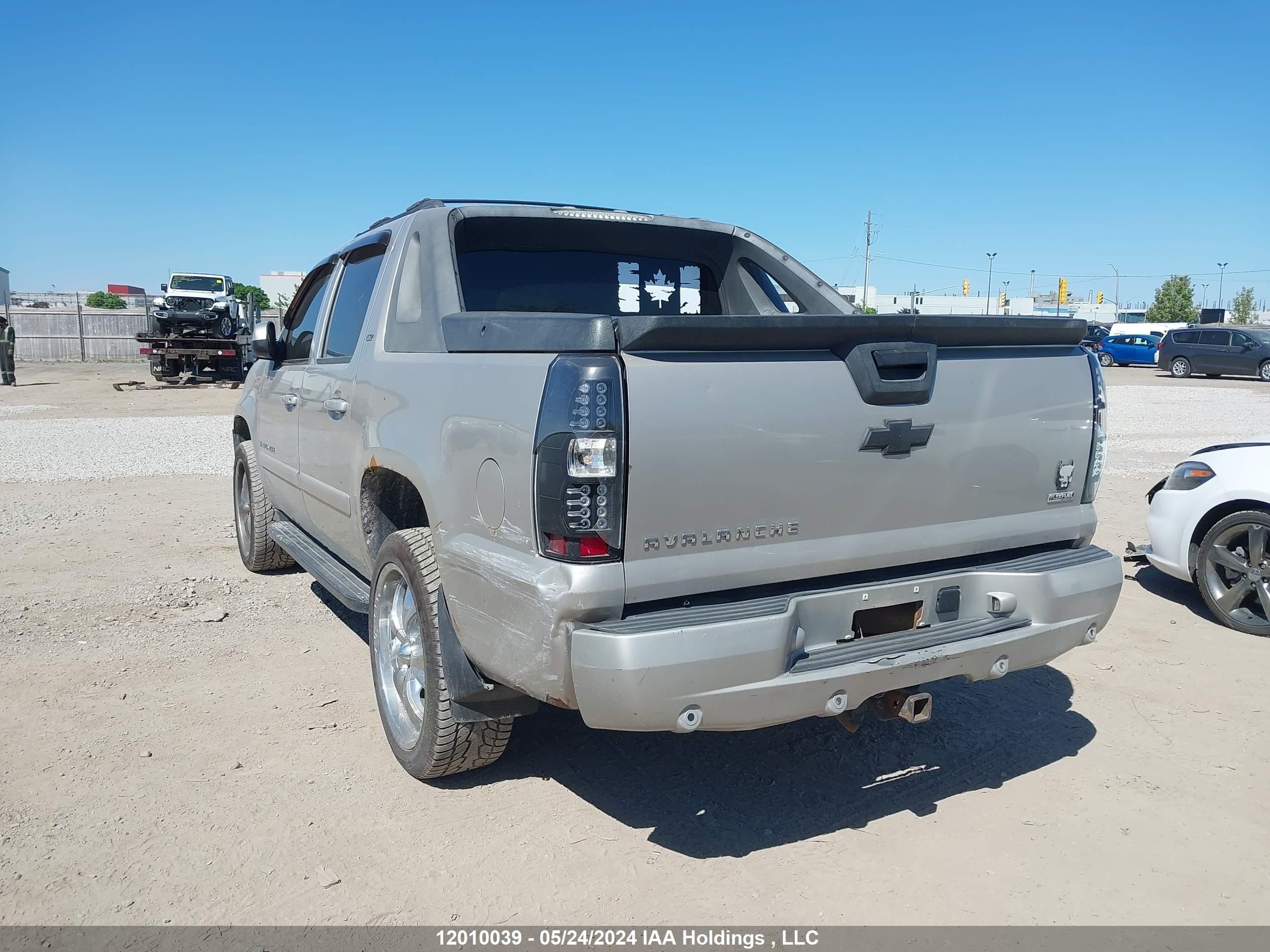 Photo 2 VIN: 3GNFK12367G191065 - CHEVROLET AVALANCHE 