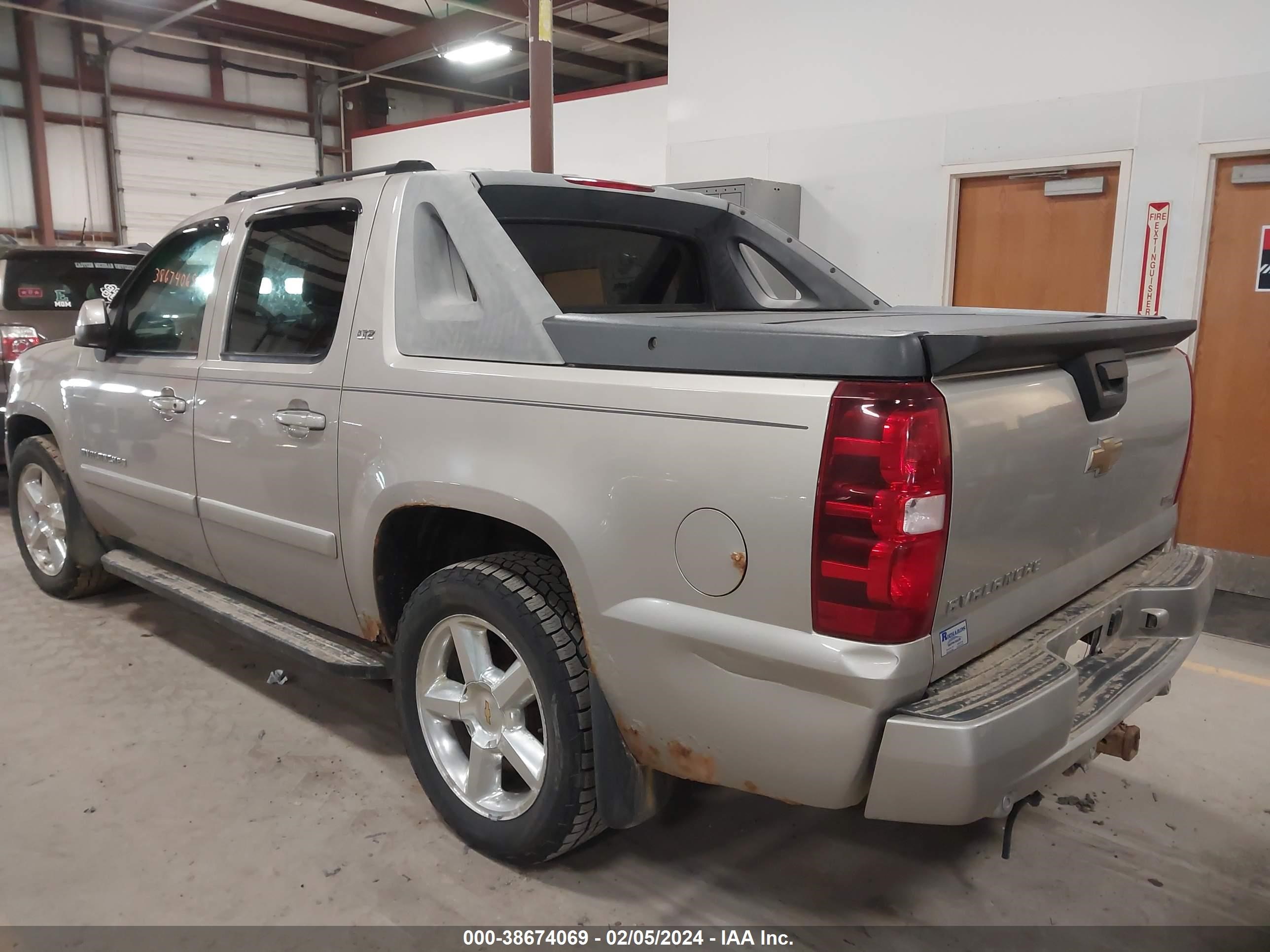 Photo 2 VIN: 3GNFK12367G192250 - CHEVROLET AVALANCHE 