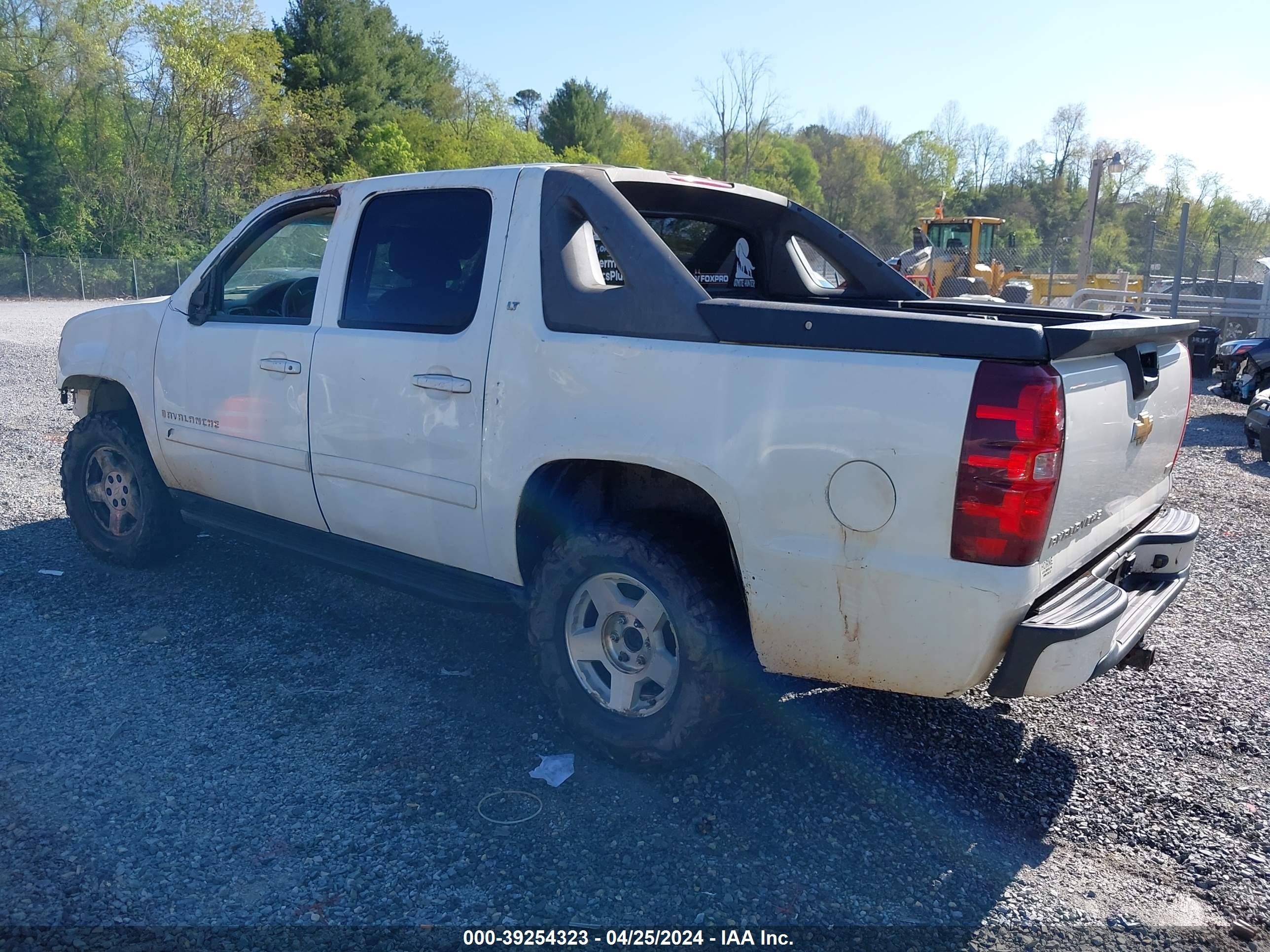 Photo 2 VIN: 3GNFK12367G261602 - CHEVROLET AVALANCHE 