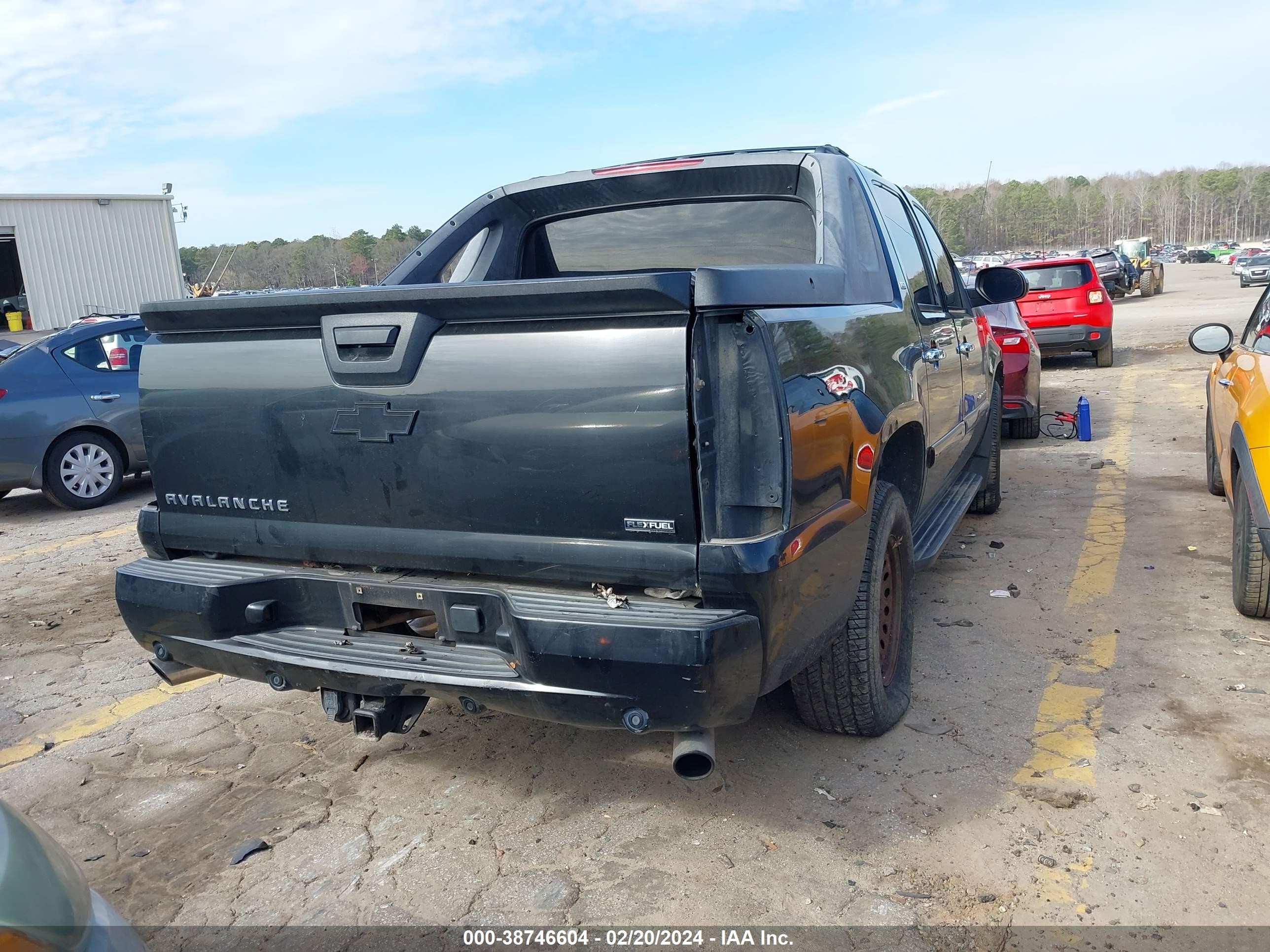 Photo 3 VIN: 3GNFK12368G226690 - CHEVROLET AVALANCHE 