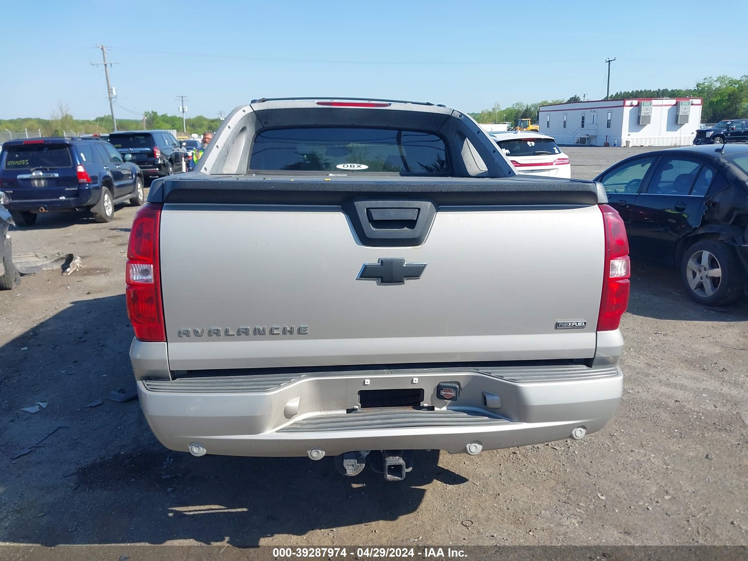 Photo 15 VIN: 3GNFK12368G302375 - CHEVROLET AVALANCHE 