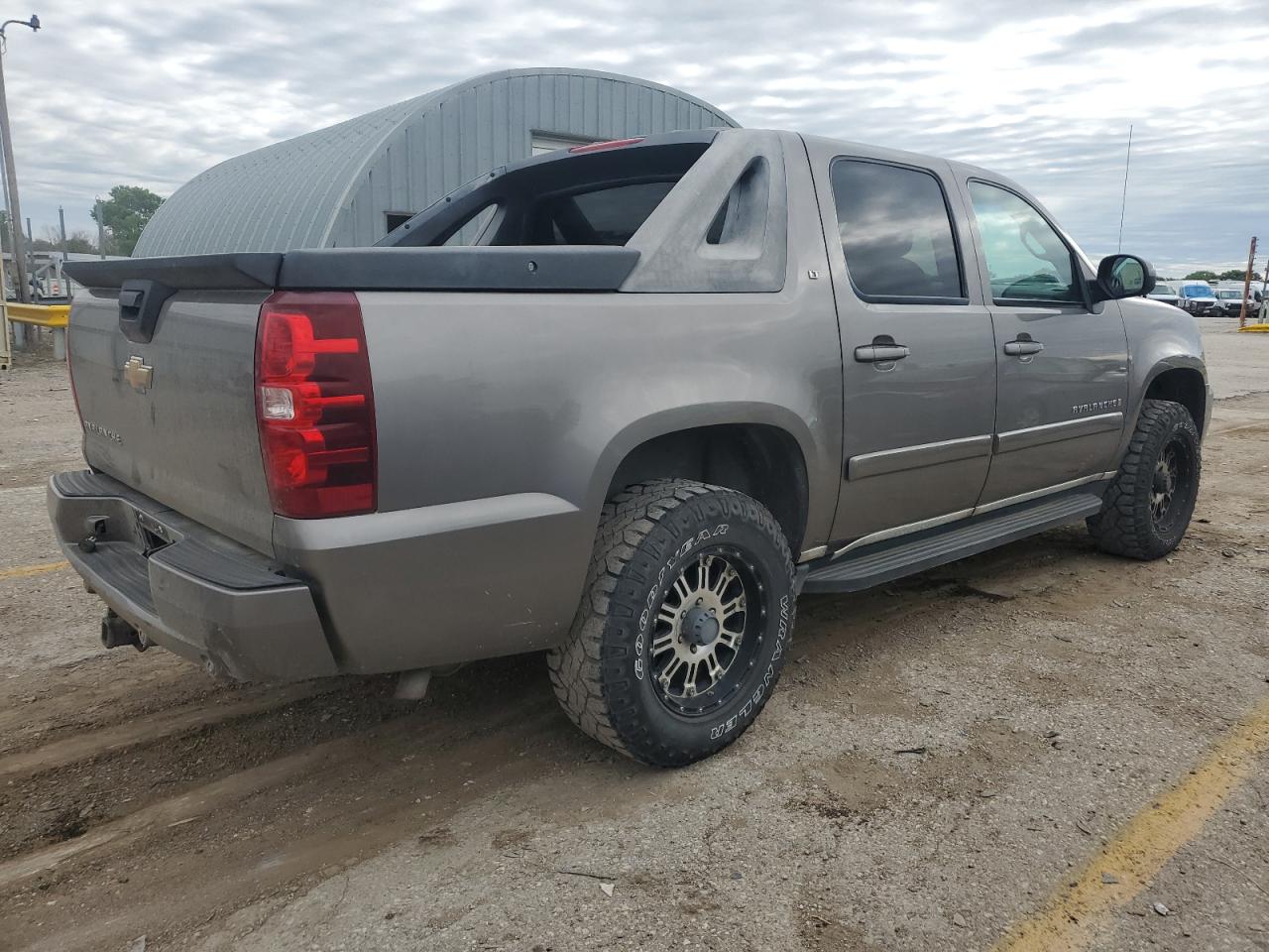 Photo 2 VIN: 3GNFK12387G127867 - CHEVROLET AVALANCHE 