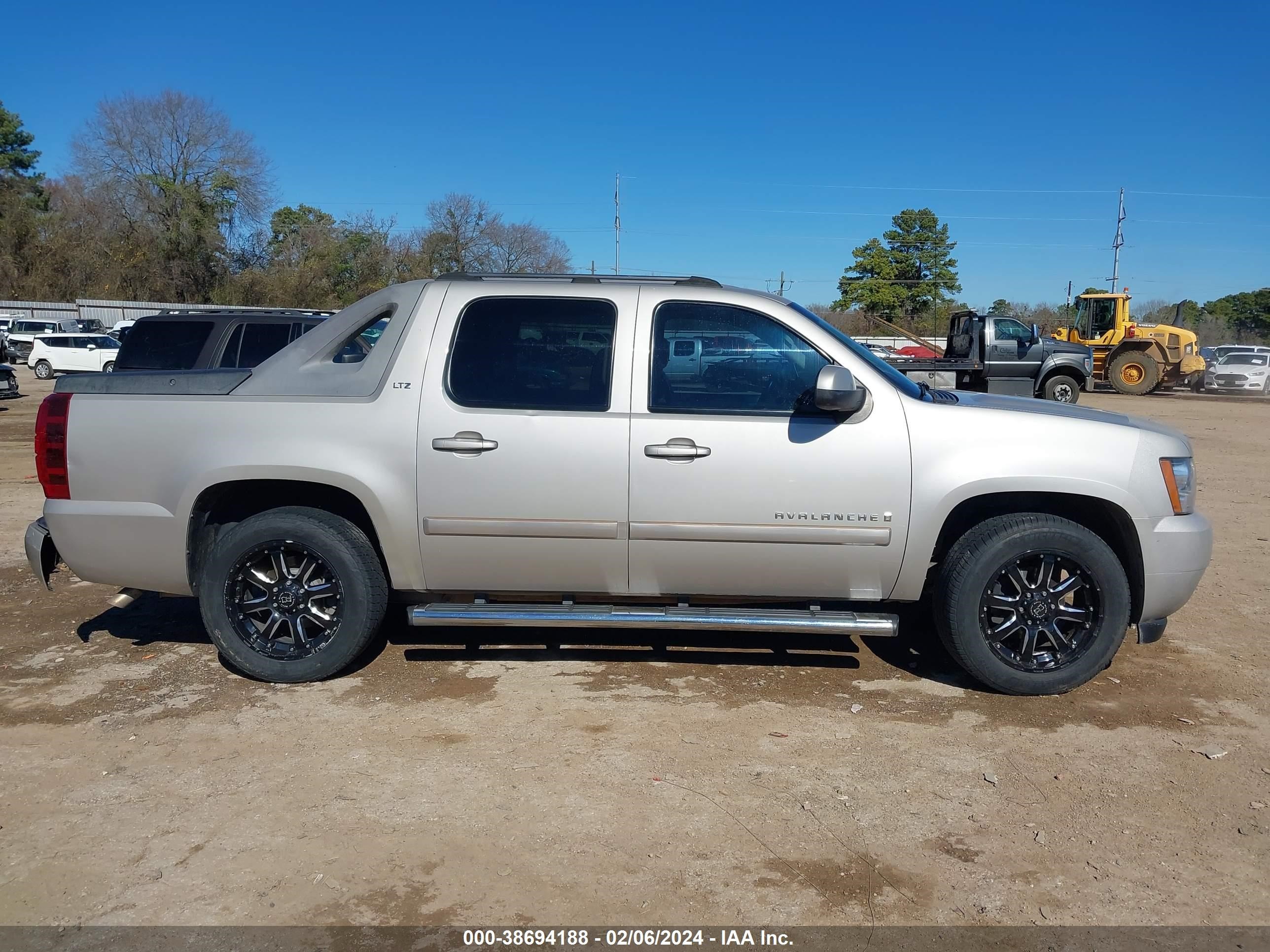 Photo 12 VIN: 3GNFK12397G116909 - CHEVROLET AVALANCHE 