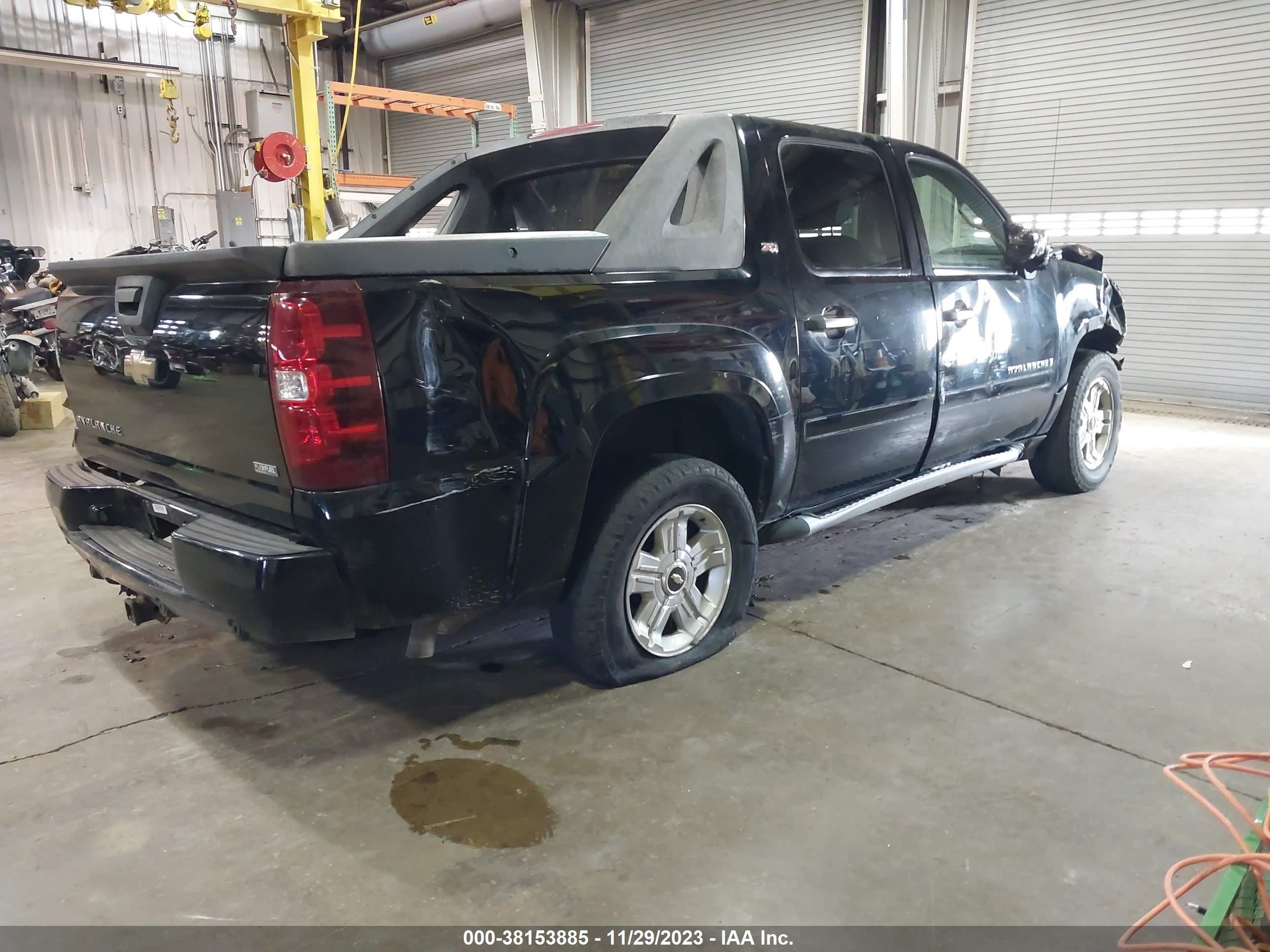 Photo 3 VIN: 3GNFK123X8G286116 - CHEVROLET AVALANCHE 