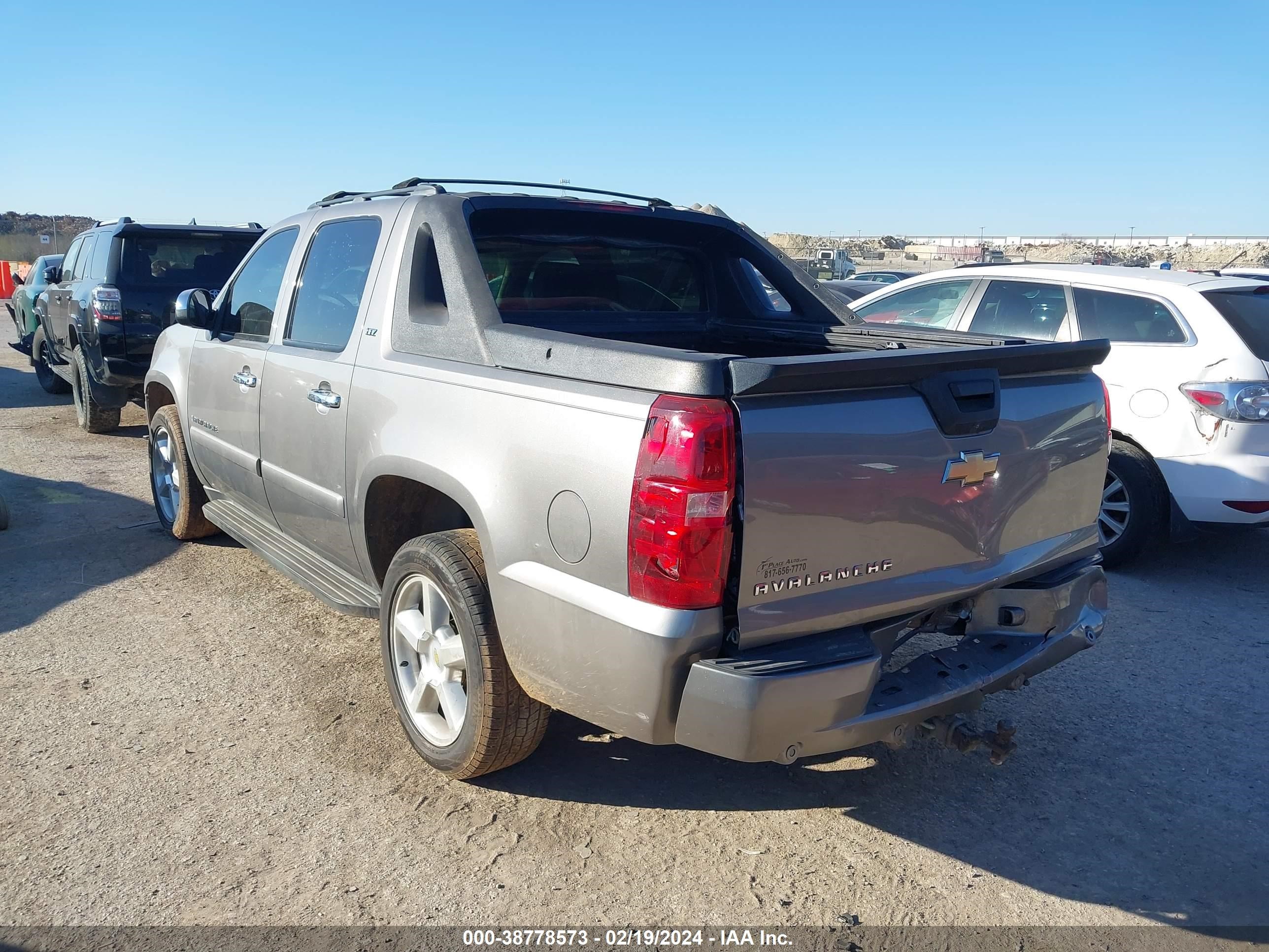 Photo 2 VIN: 3GNFK12Y37G271435 - CHEVROLET AVALANCHE 