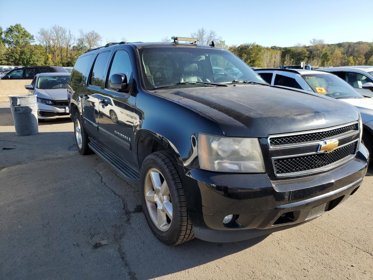 Photo 3 VIN: 3GNFK16357G178012 - CHEVROLET SUBURBAN 