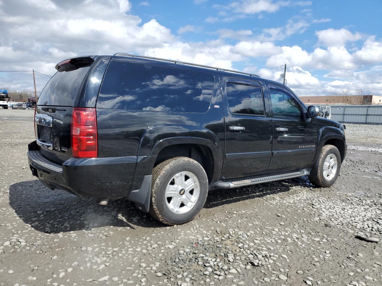 Photo 2 VIN: 3GNFK16388G171931 - CHEVROLET SUBURBAN 