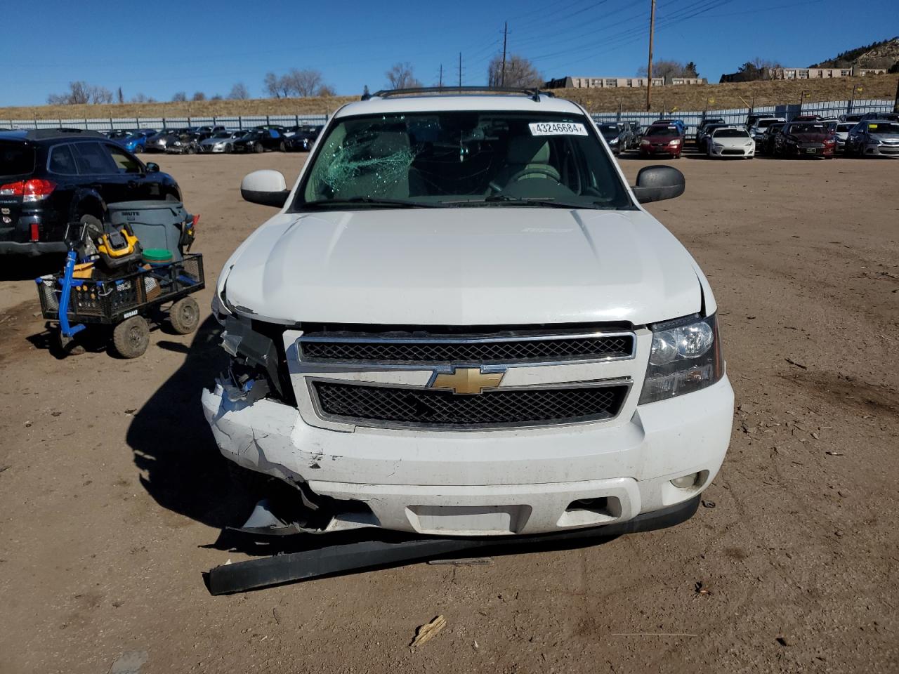 Photo 4 VIN: 3GNFK163X8G290239 - CHEVROLET SUBURBAN 