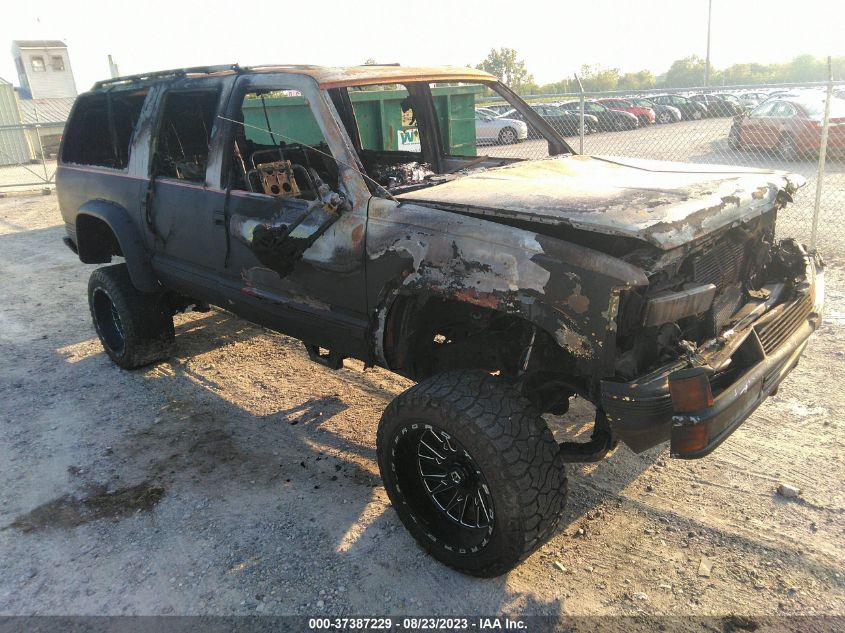 Photo 0 VIN: 3GNFK16R4XG119165 - CHEVROLET SUBURBAN 