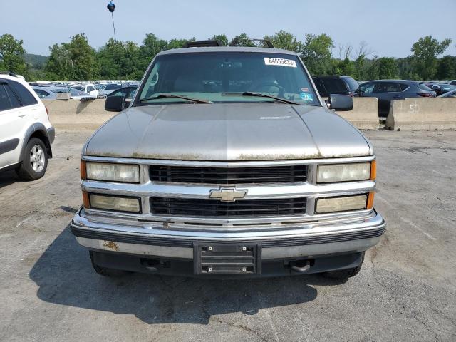 Photo 4 VIN: 3GNFK16R6XG205108 - CHEVROLET SUBURBAN 