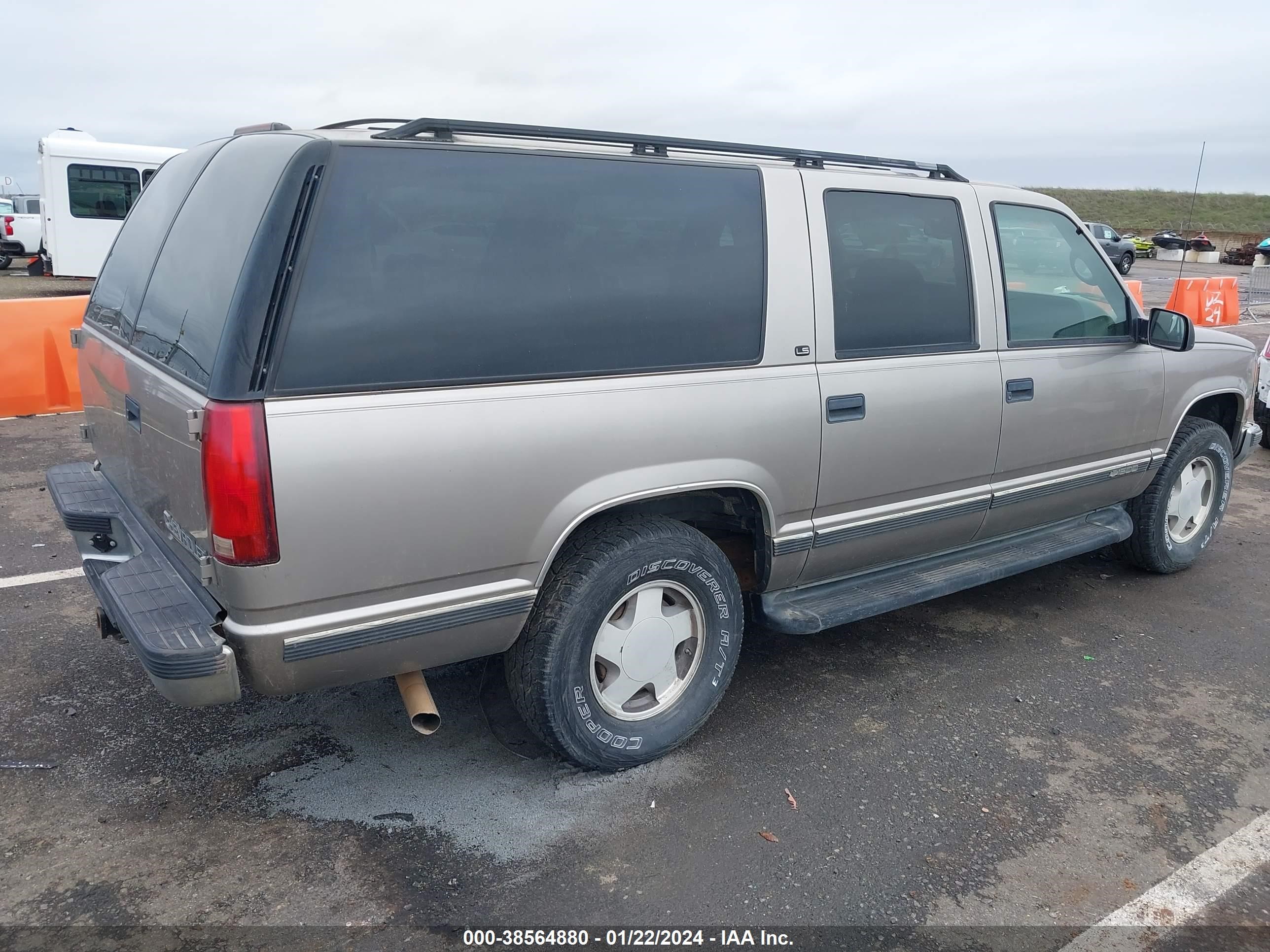 Photo 3 VIN: 3GNFK16R7XG204288 - CHEVROLET EXPRESS 