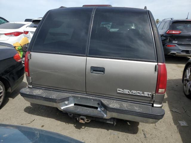 Photo 5 VIN: 3GNFK16R7XG240627 - CHEVROLET SUBURBAN 