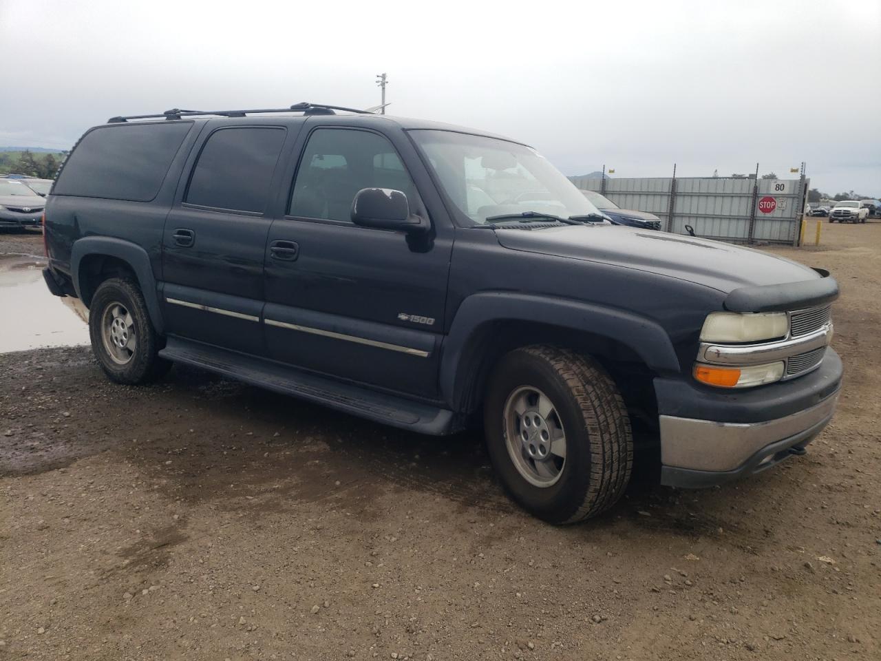 Photo 3 VIN: 3GNFK16T0YG149177 - CHEVROLET SUBURBAN 