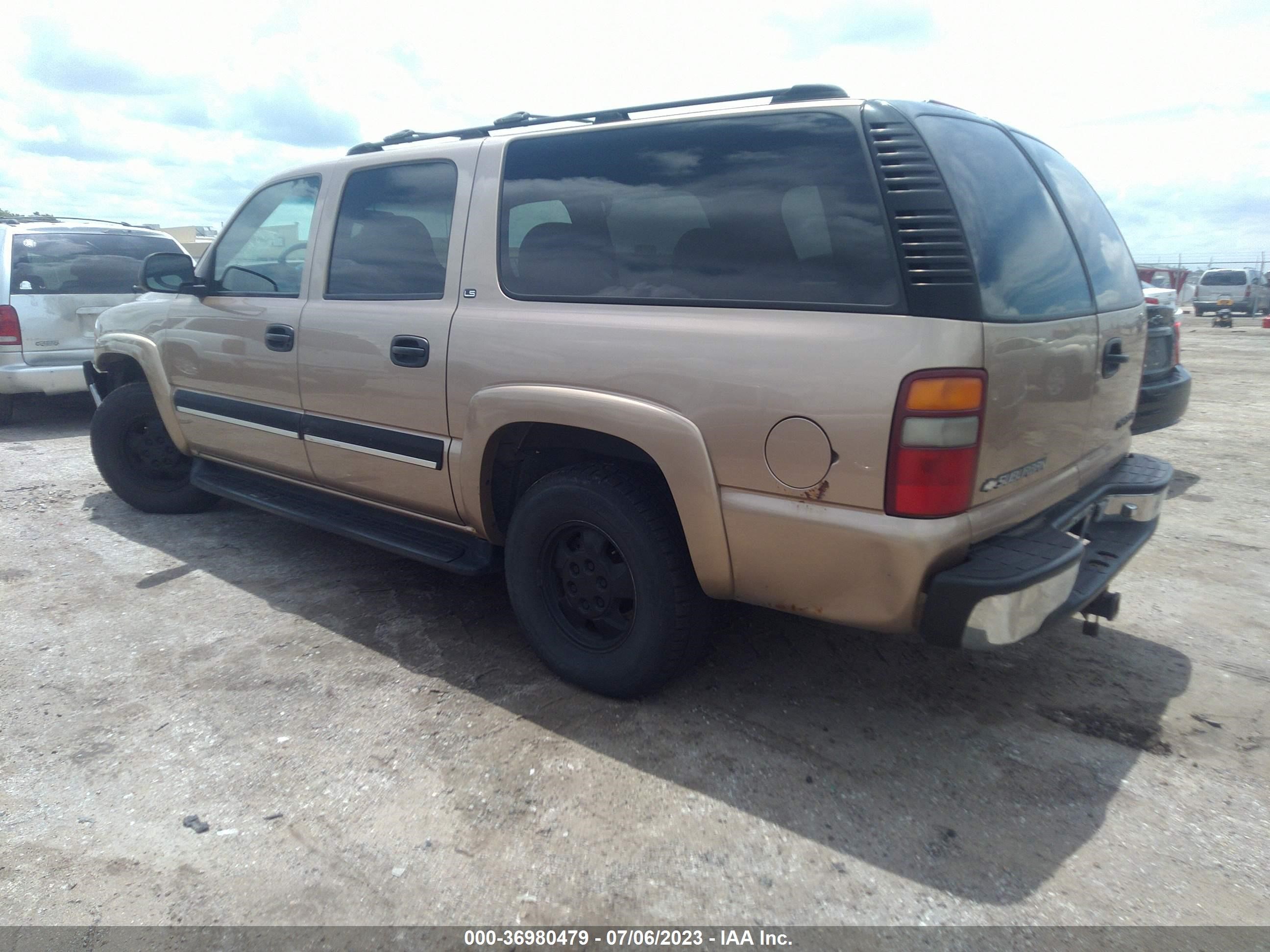 Photo 2 VIN: 3GNFK16T11G154118 - CHEVROLET SUBURBAN 