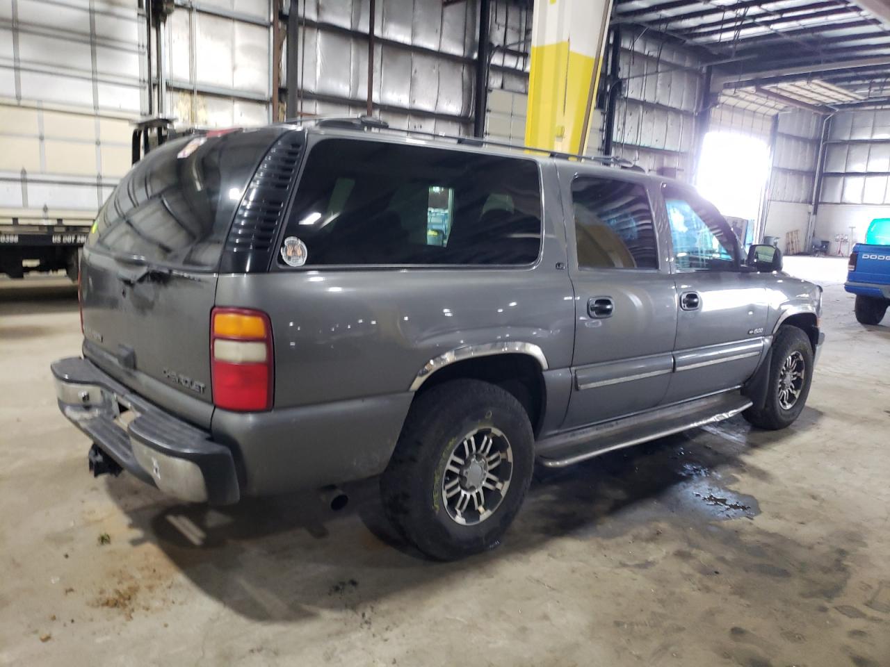 Photo 2 VIN: 3GNFK16T2YG178910 - CHEVROLET SUBURBAN 