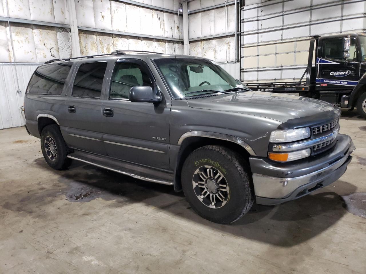 Photo 3 VIN: 3GNFK16T2YG178910 - CHEVROLET SUBURBAN 