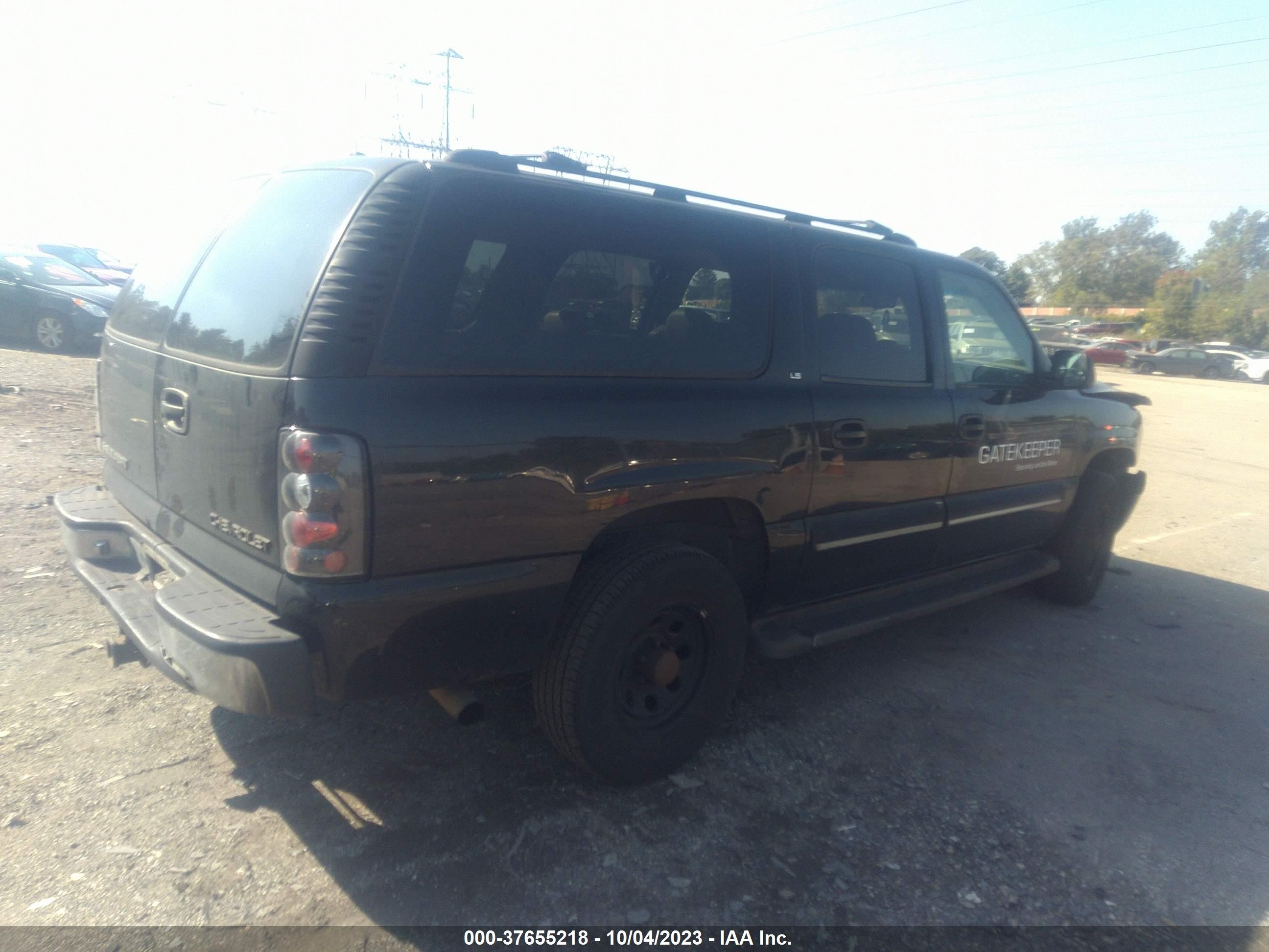 Photo 3 VIN: 3GNFK16T51G132736 - CHEVROLET SUBURBAN 