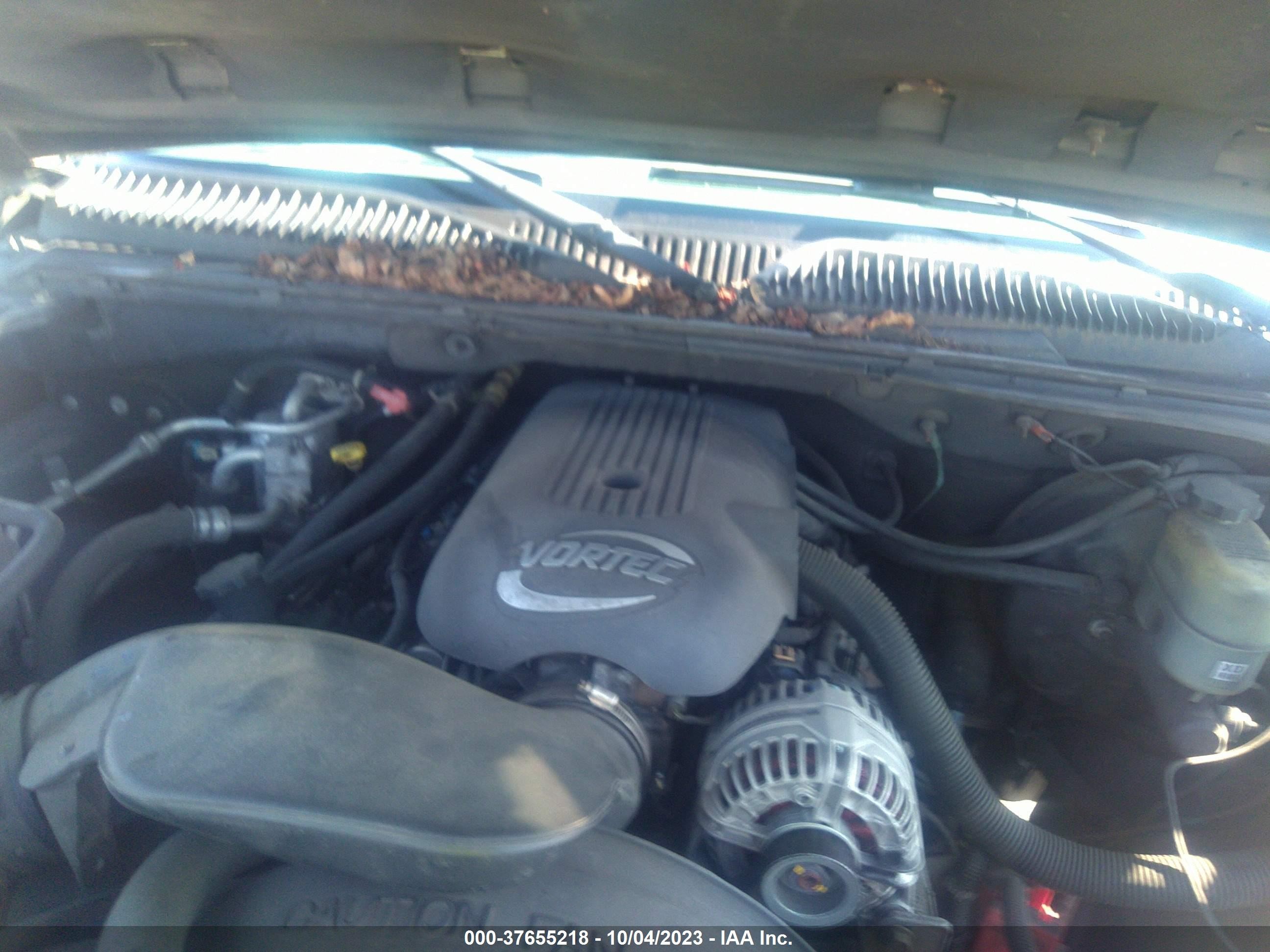 Photo 9 VIN: 3GNFK16T51G132736 - CHEVROLET SUBURBAN 