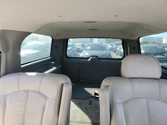 Photo 9 VIN: 3GNFK16T8YG186798 - CHEVROLET SUBURBAN K 