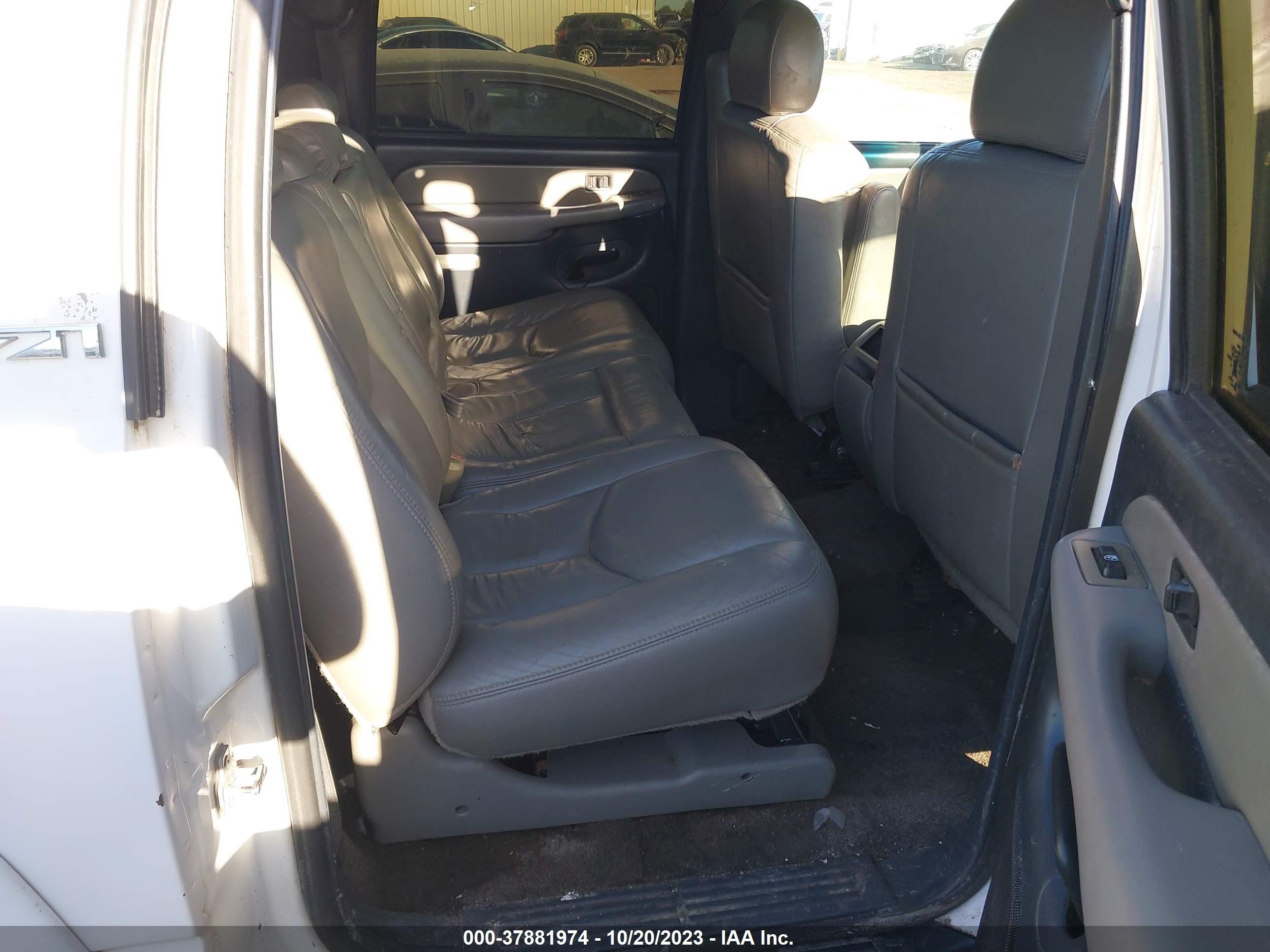 Photo 7 VIN: 3GNFK16T91G281585 - CHEVROLET SUBURBAN 