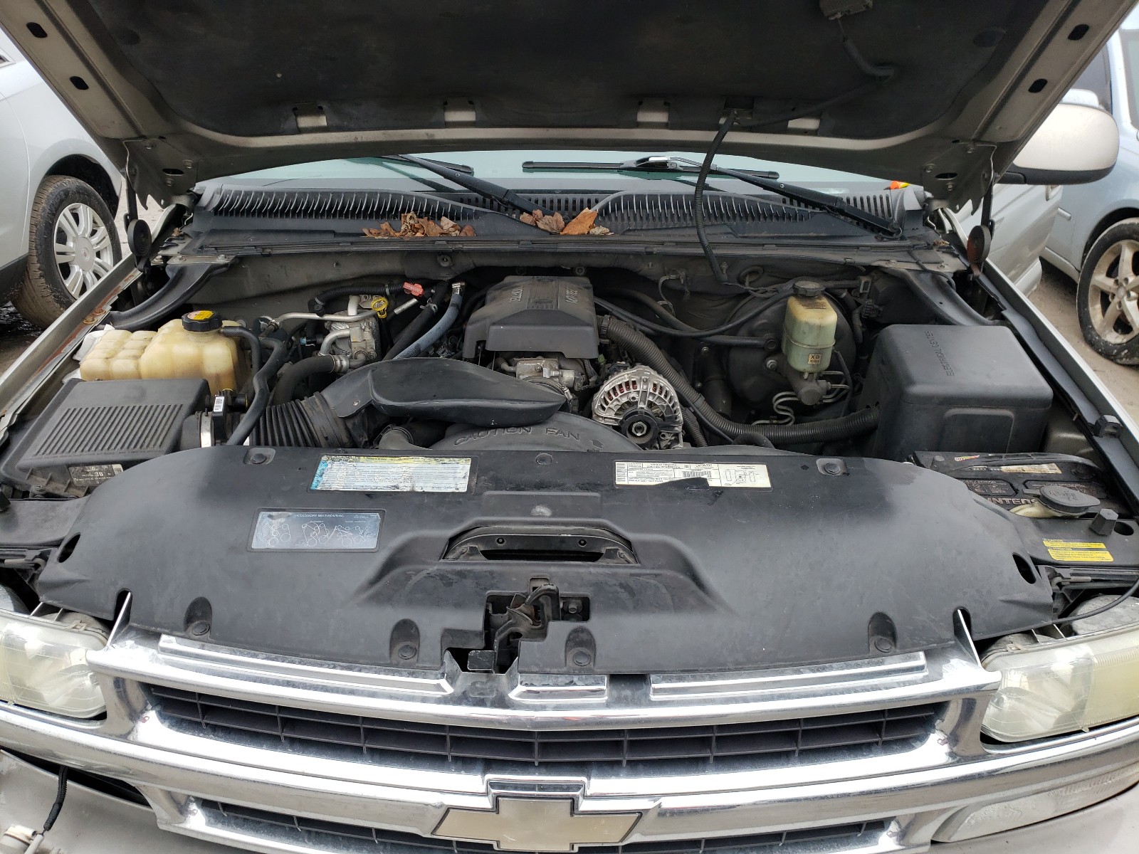 Photo 6 VIN: 3GNFK16T9YG114671 - CHEVROLET SUBURBAN K 