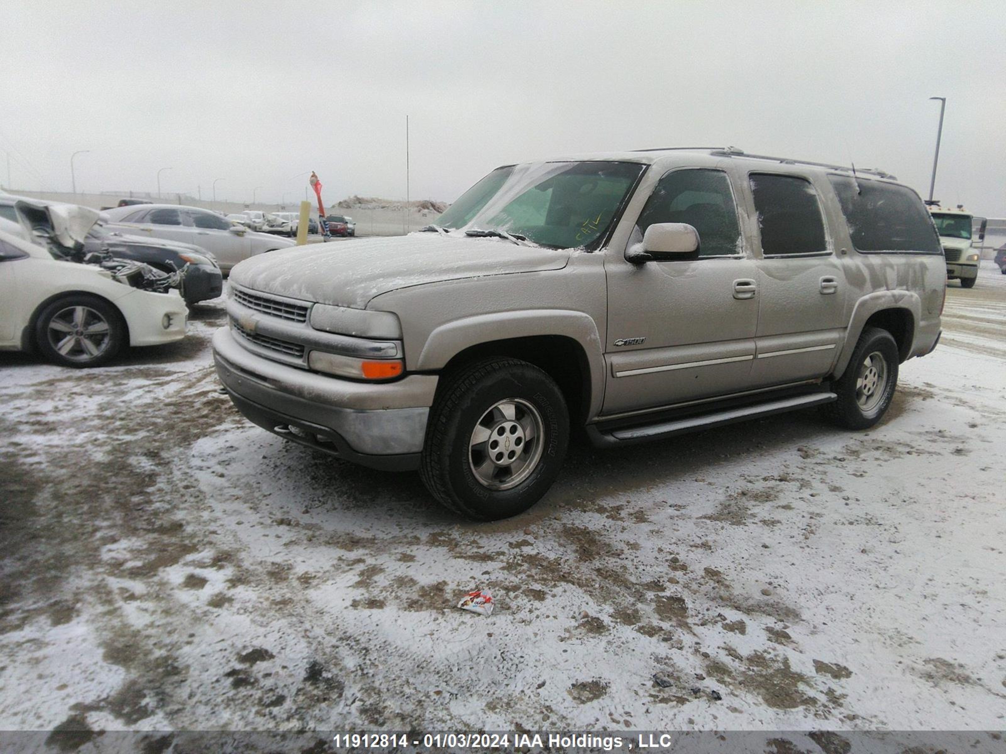 Photo 1 VIN: 3GNFK16T9YG174515 - CHEVROLET SUBURBAN 